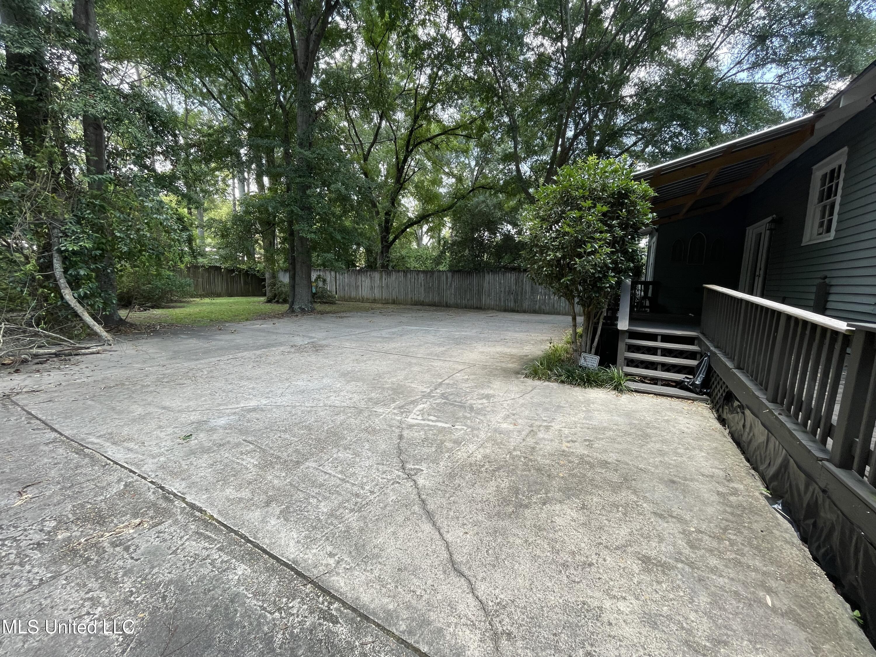 115 North Cleveland Avenue Property Photo 13