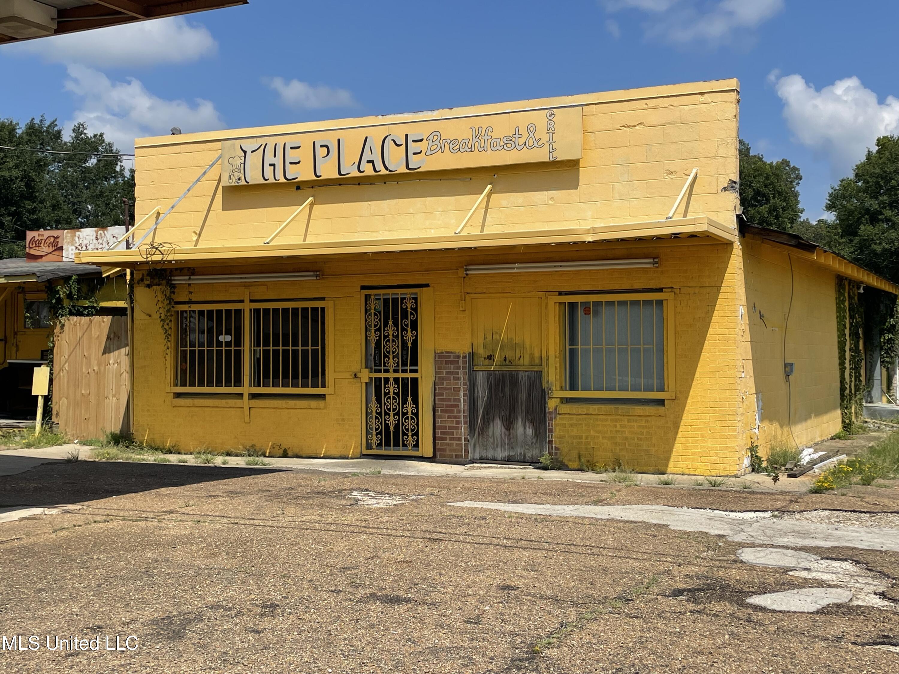 413 Main Street Property Photo 1