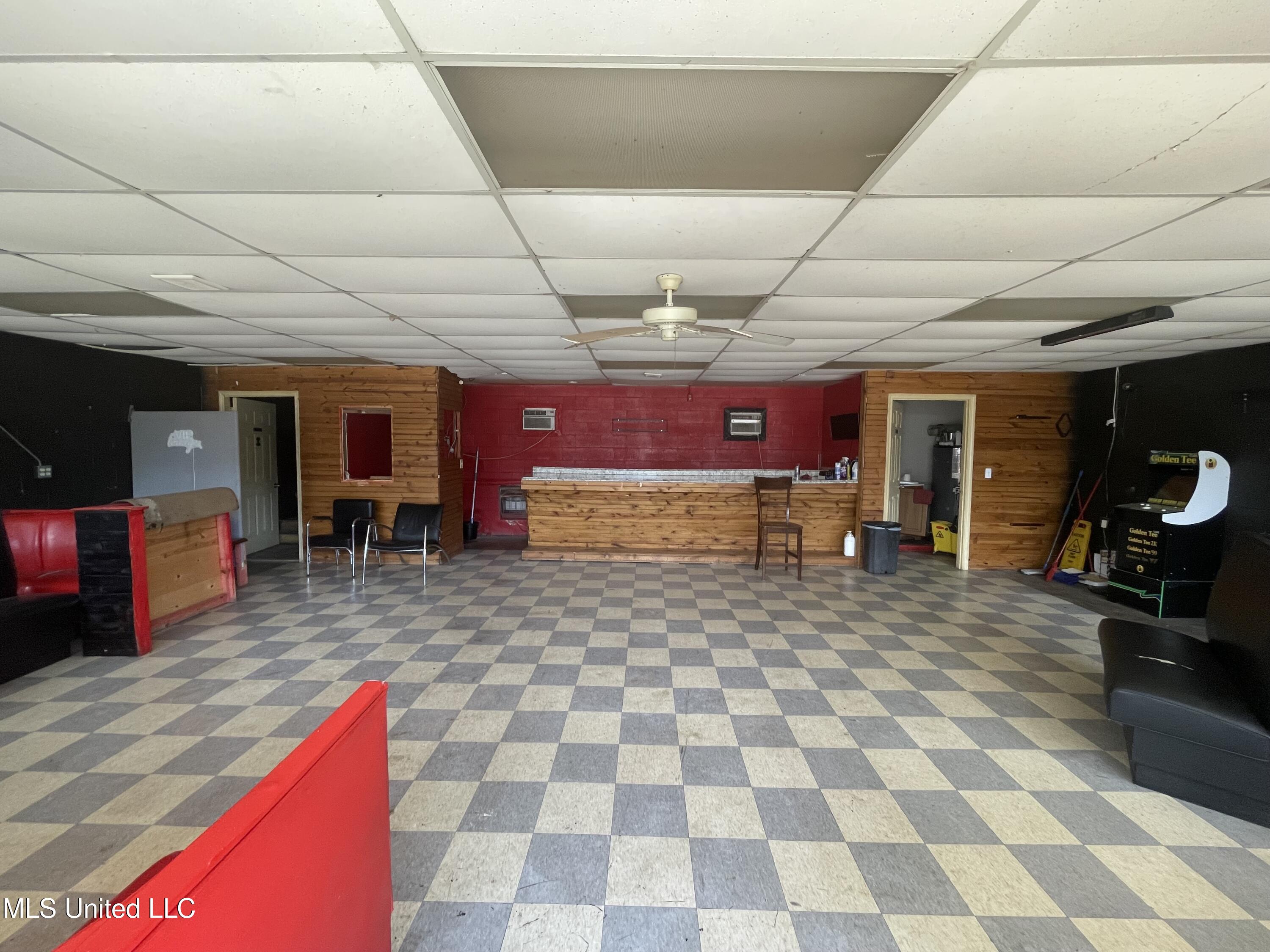 413 Main Street Property Photo 4