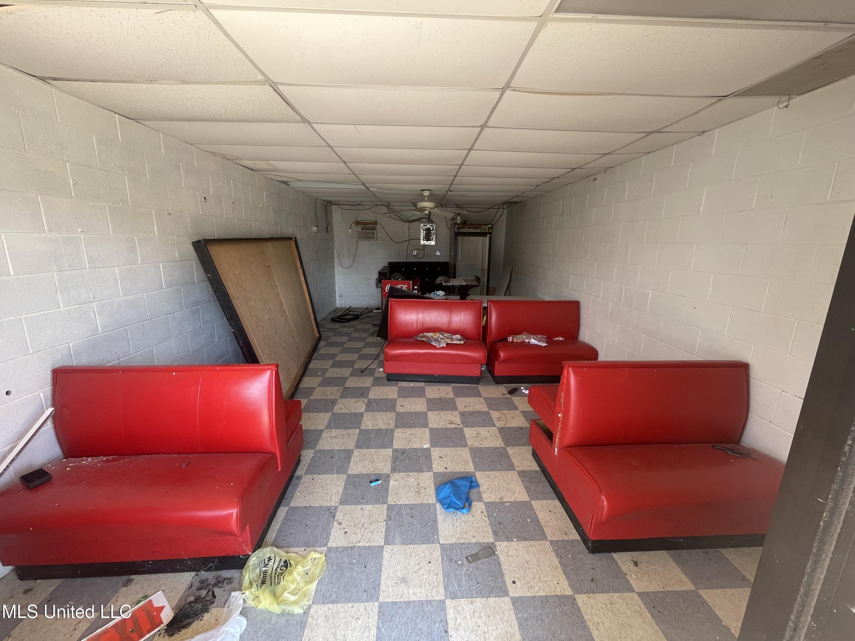 413 Main Street Property Photo 5