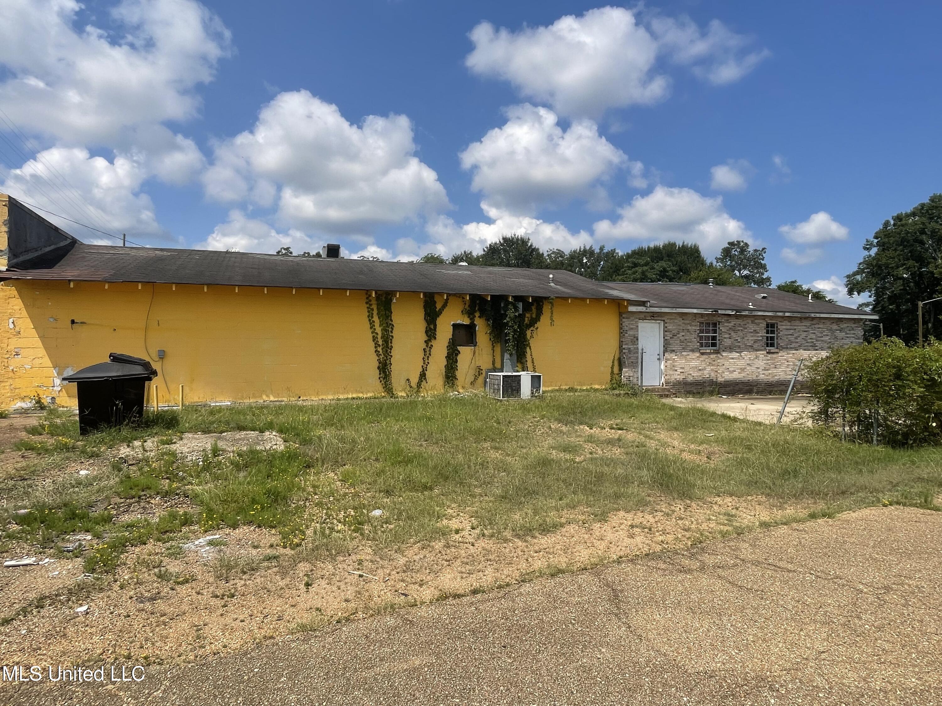 413 Main Street Property Photo 12