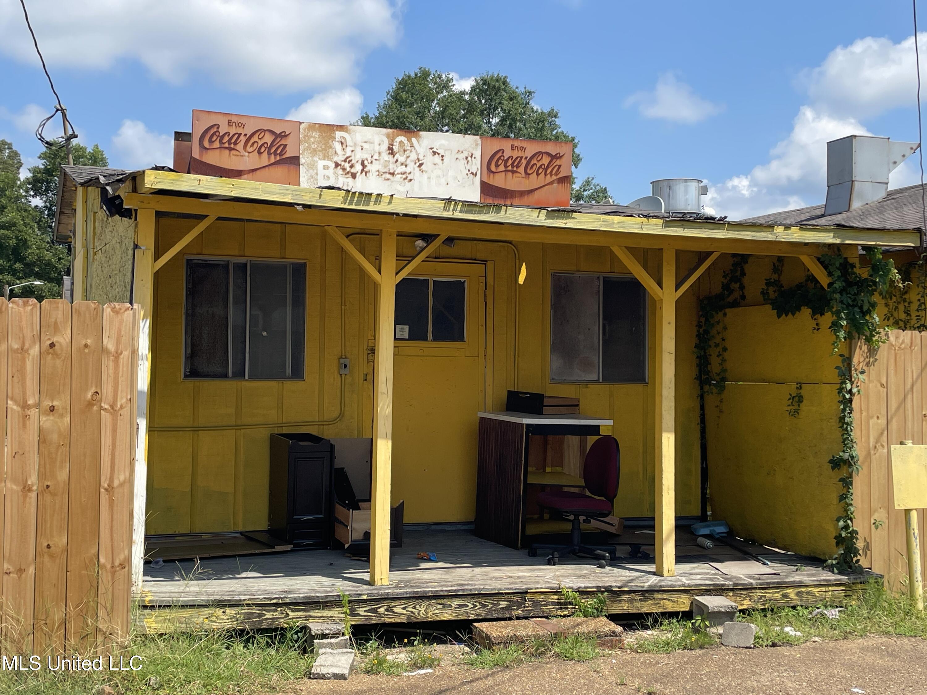 413 Main Street Property Photo 14