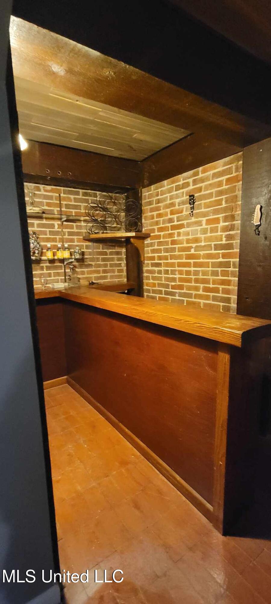 133 Hopkins Boulevard Property Photo 6