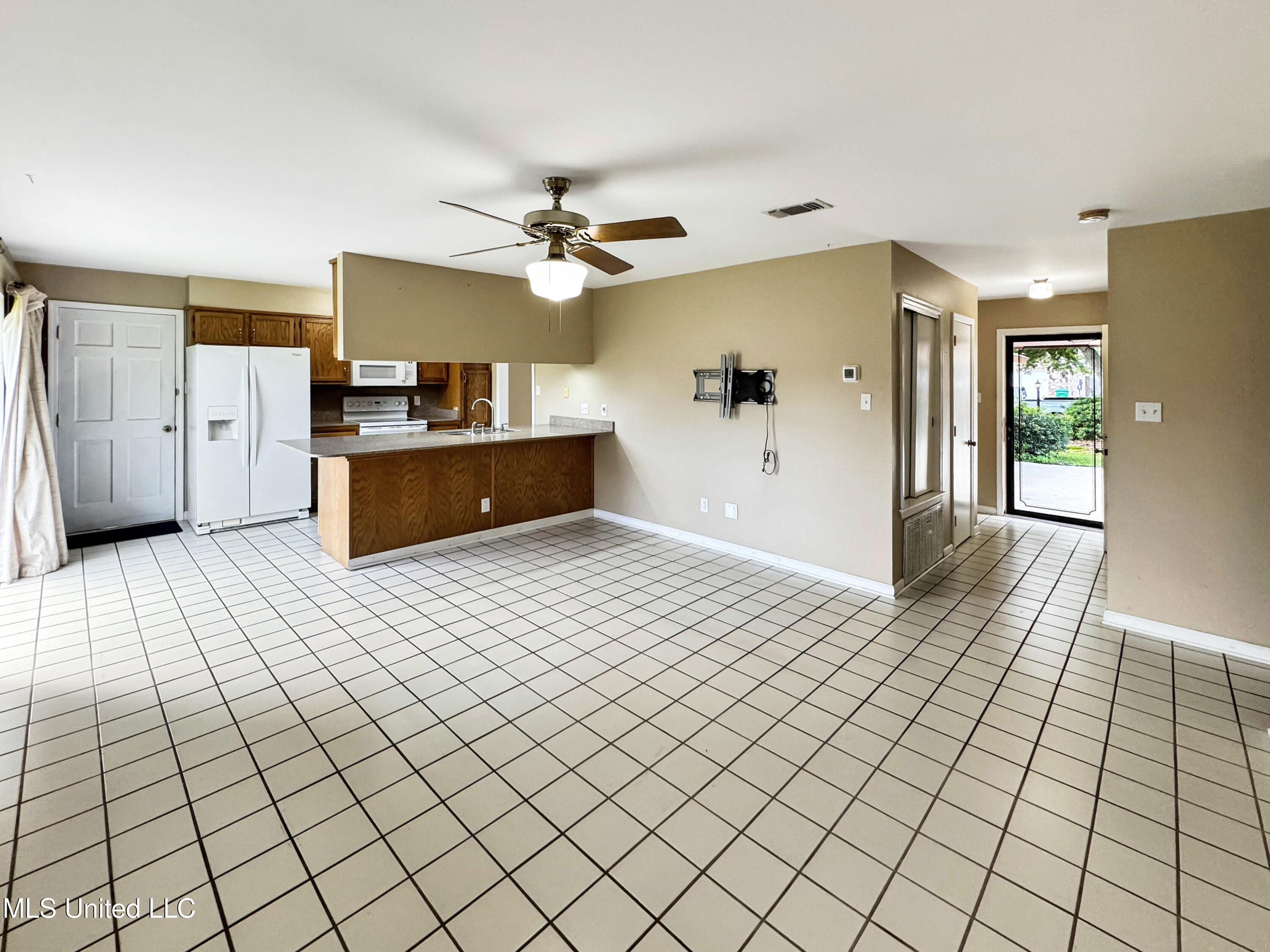 15309 Royal Street Property Photo 12