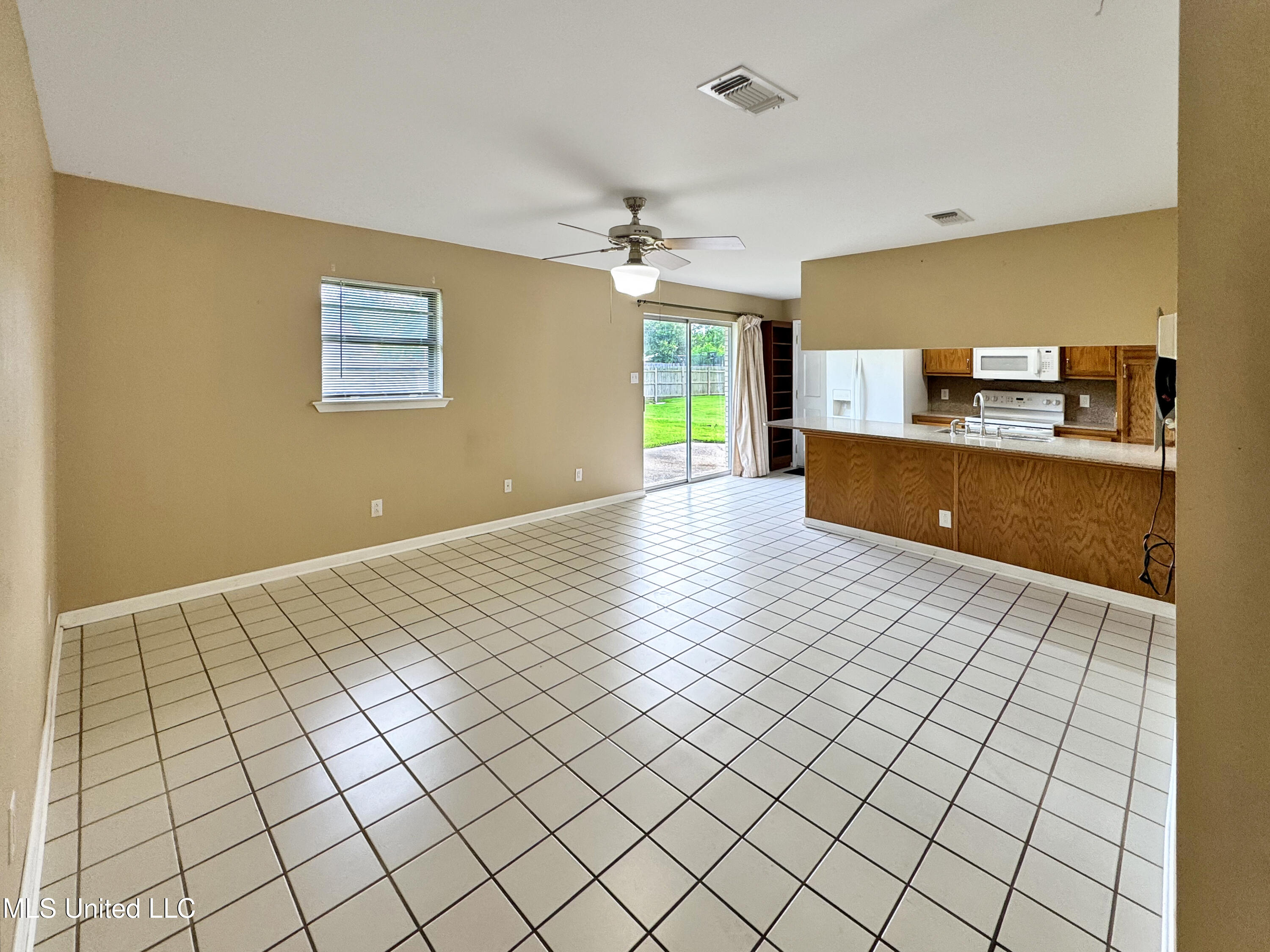 15309 Royal Street Property Photo 13