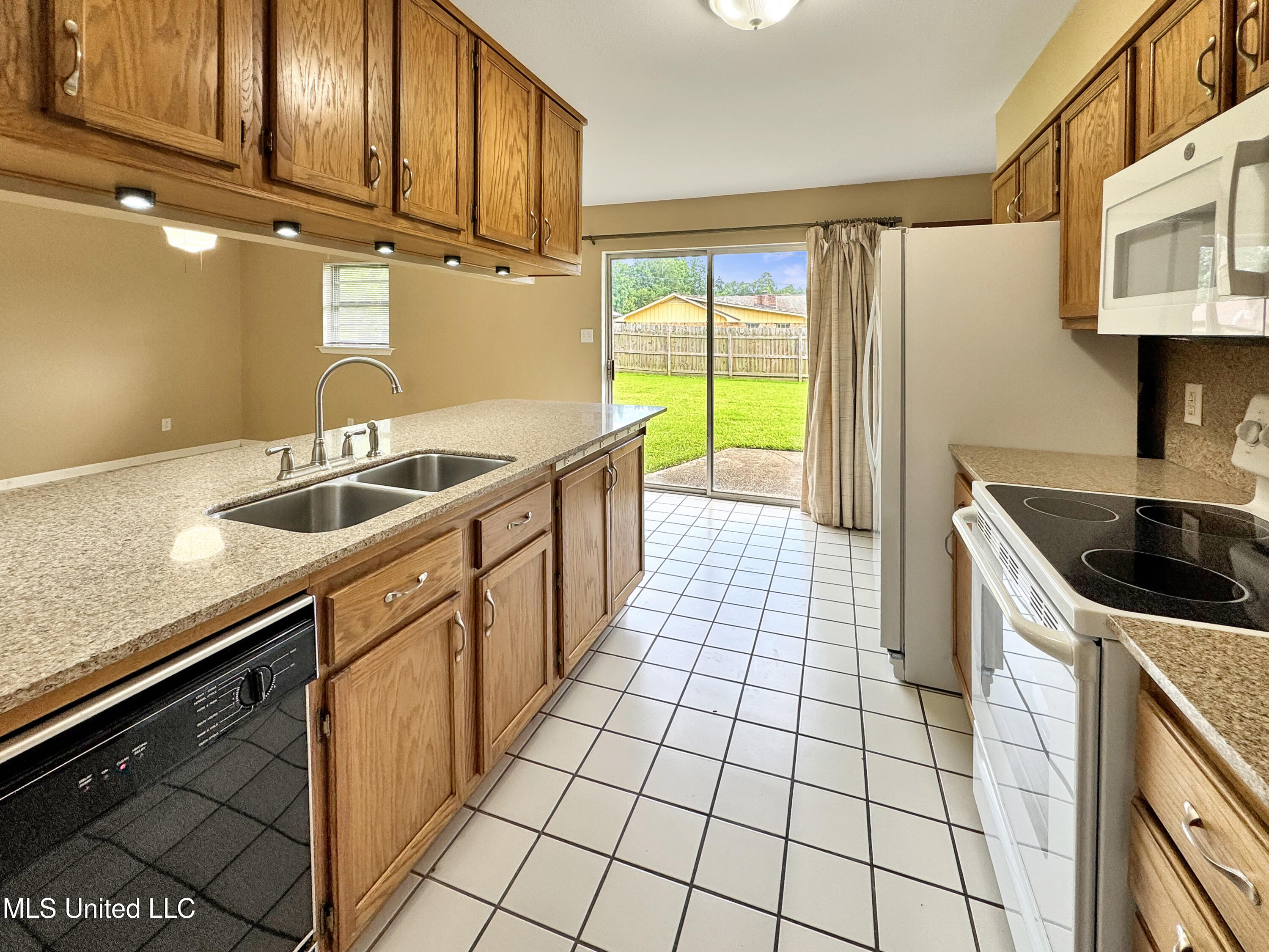15309 Royal Street Property Photo 17