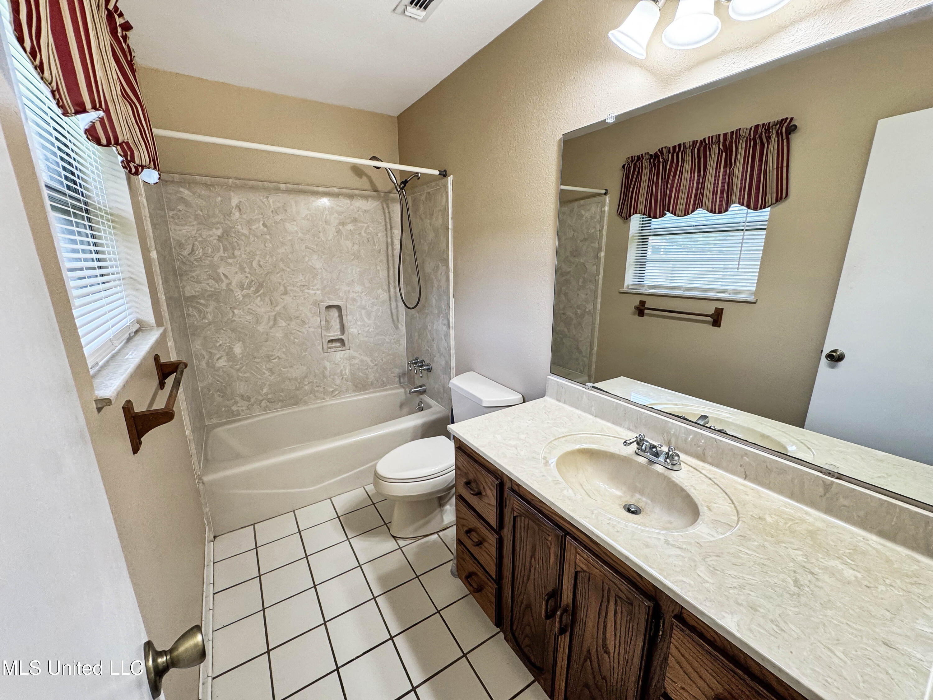 15309 Royal Street Property Photo 25