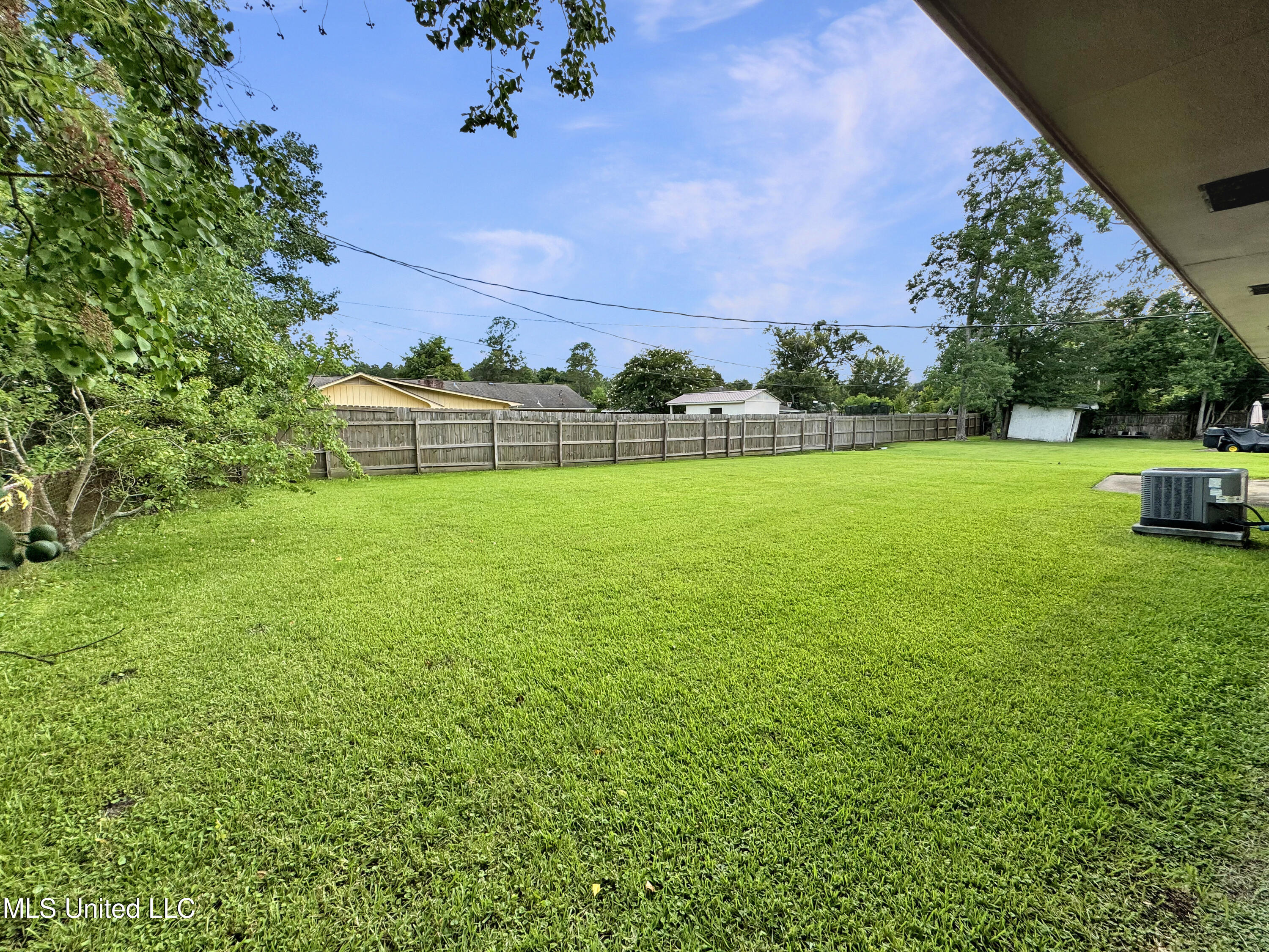 15309 Royal Street Property Photo 32