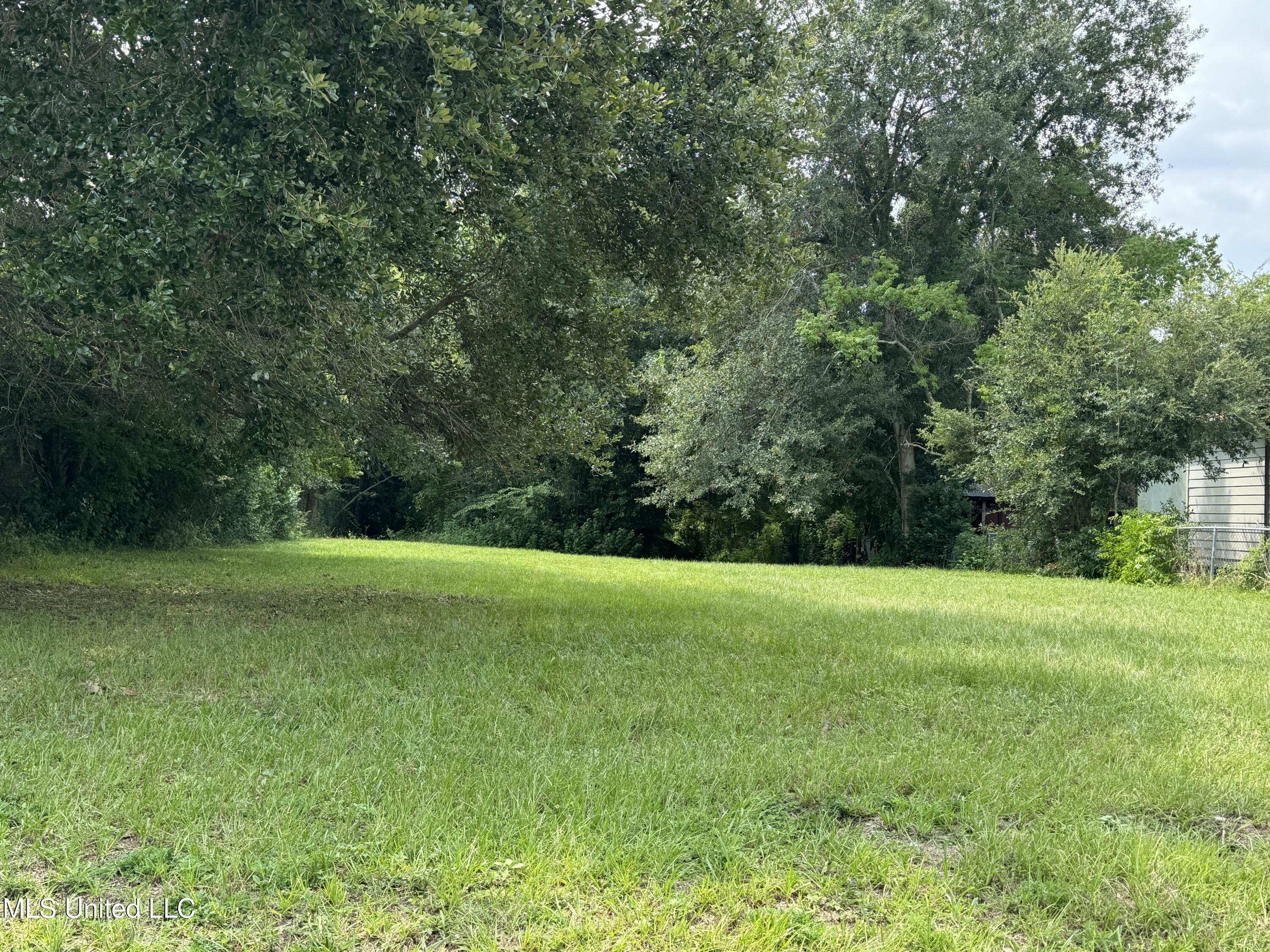 657 Walker Street Property Photo 1