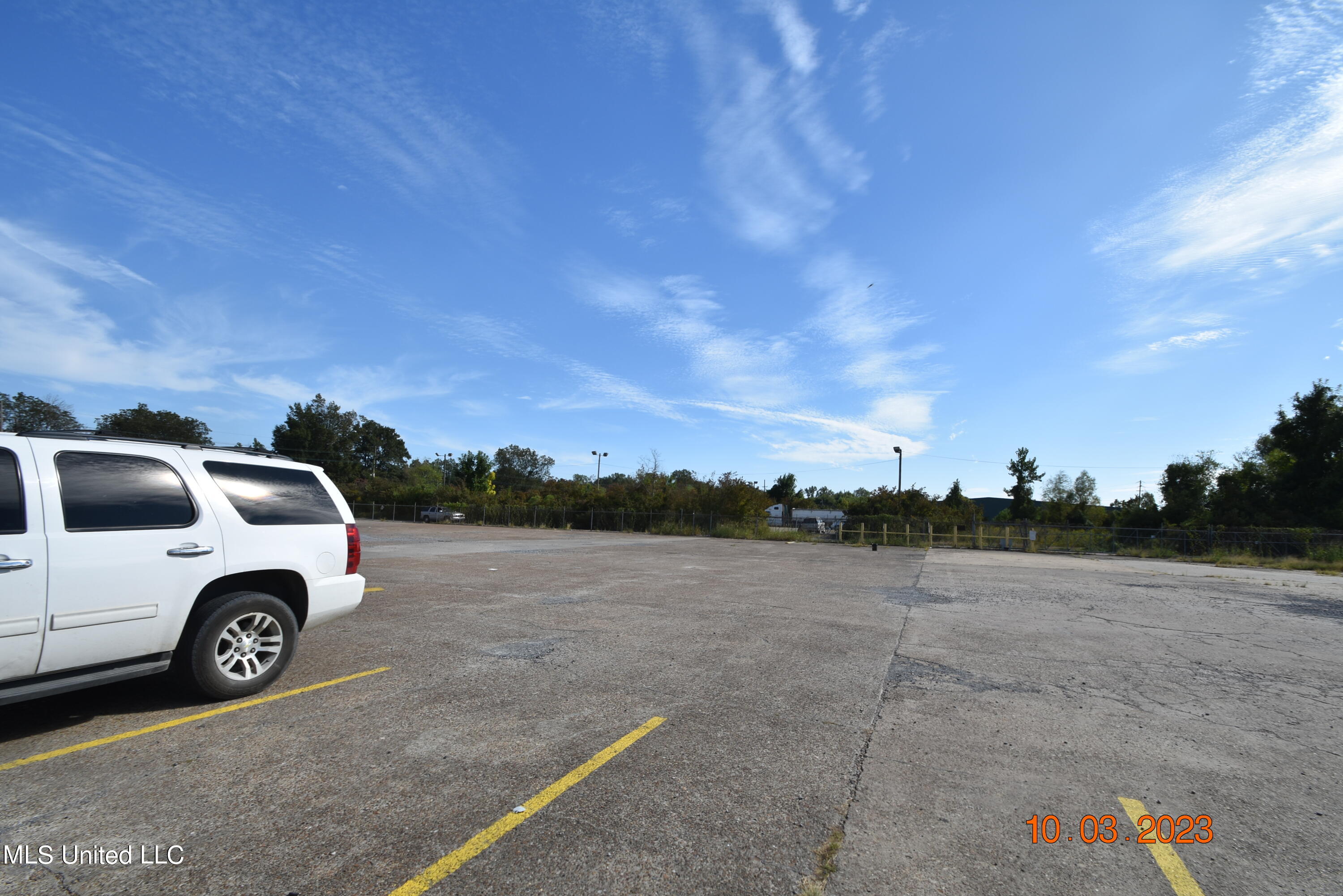 956 N Broadway Street Property Photo 12