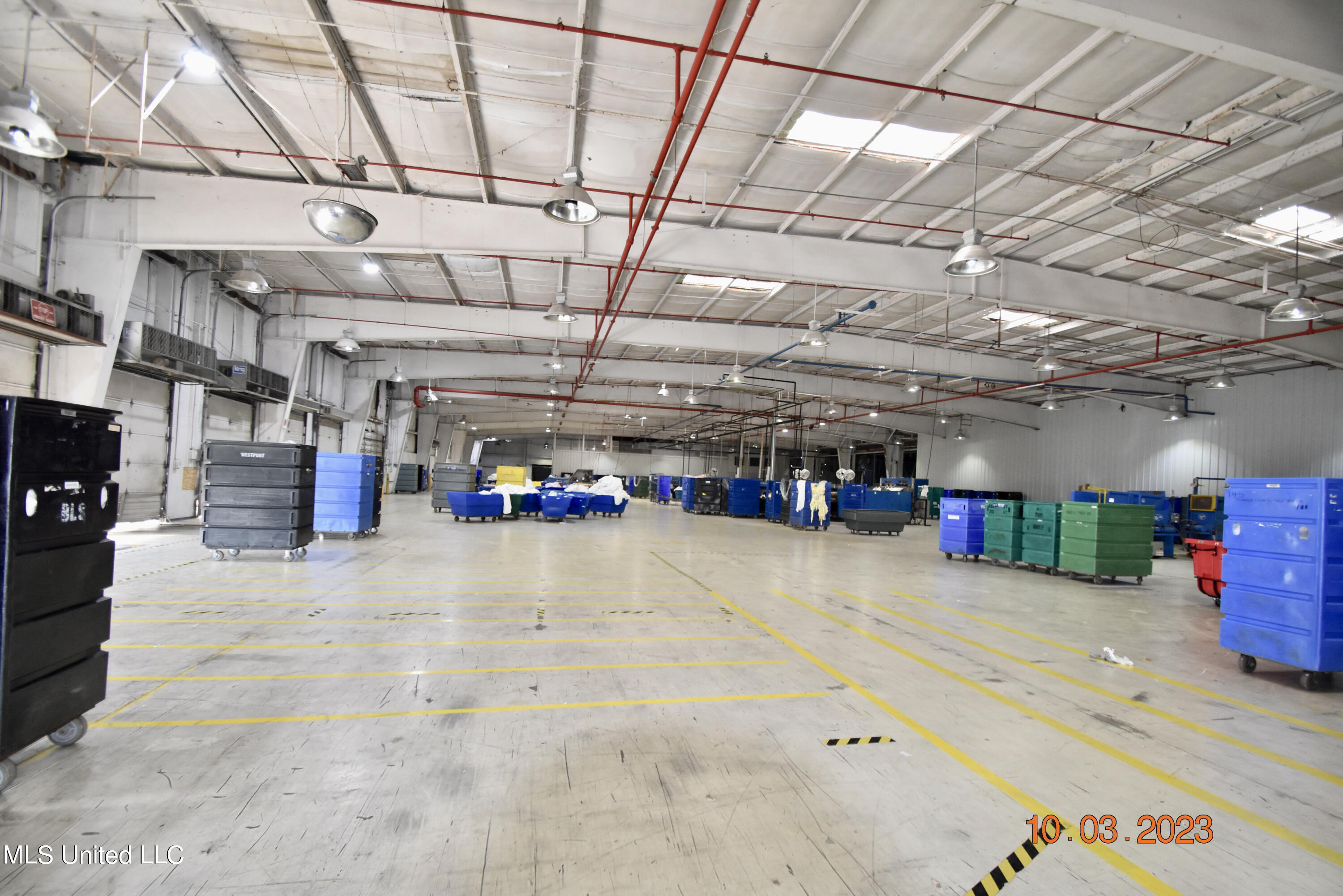 956 N Broadway Street Property Photo 20