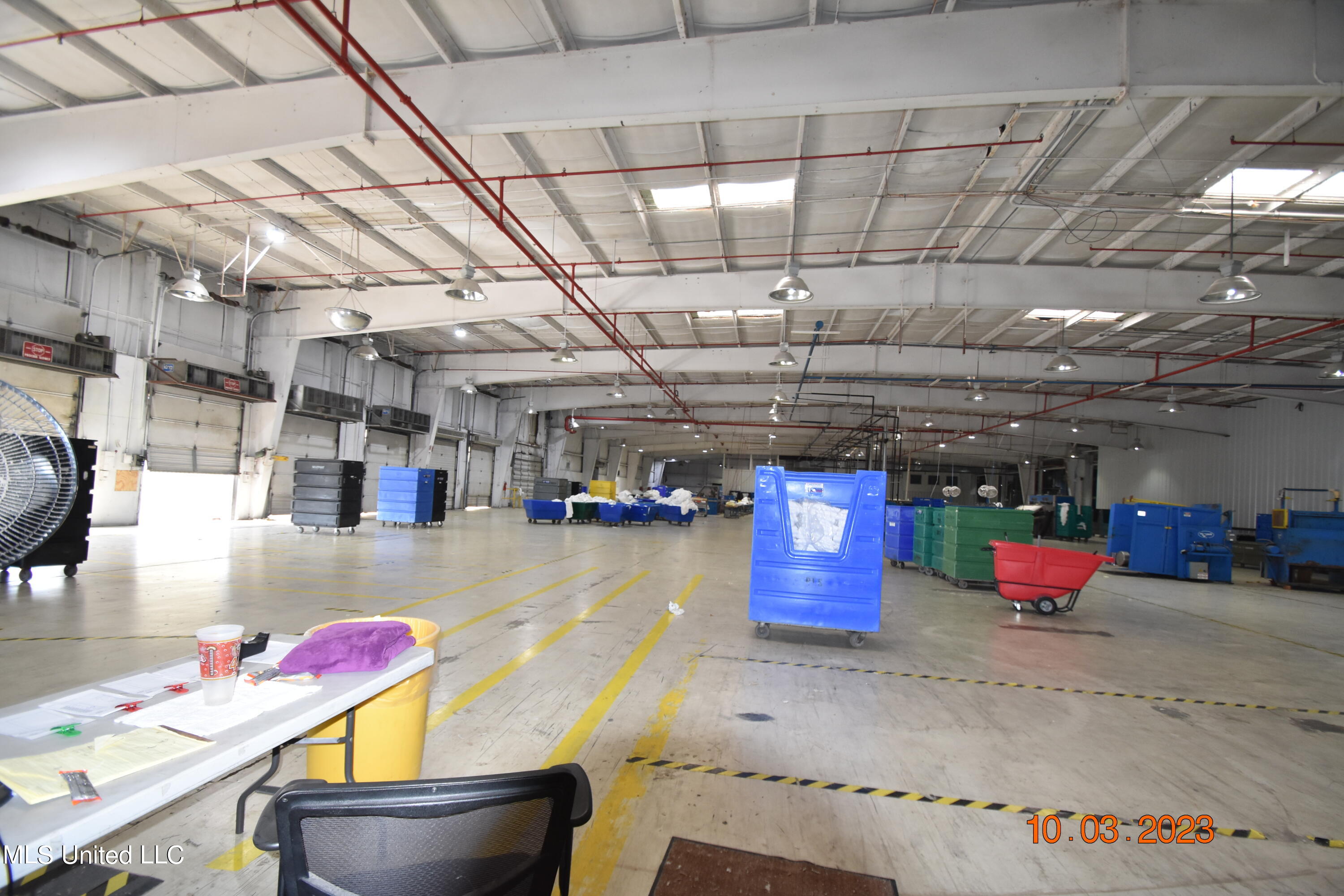 956 N Broadway Street Property Photo 24