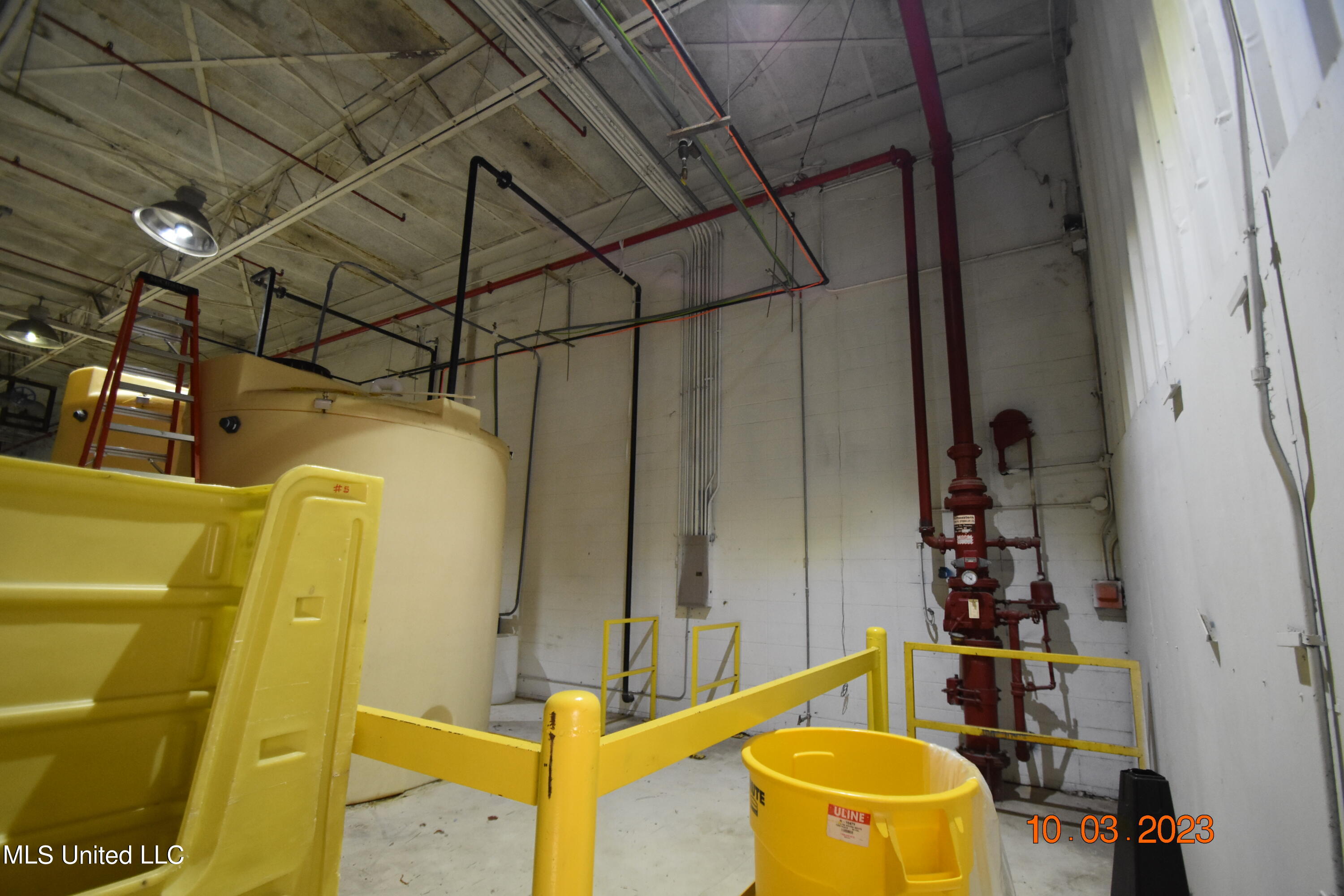 956 N Broadway Street Property Photo 31