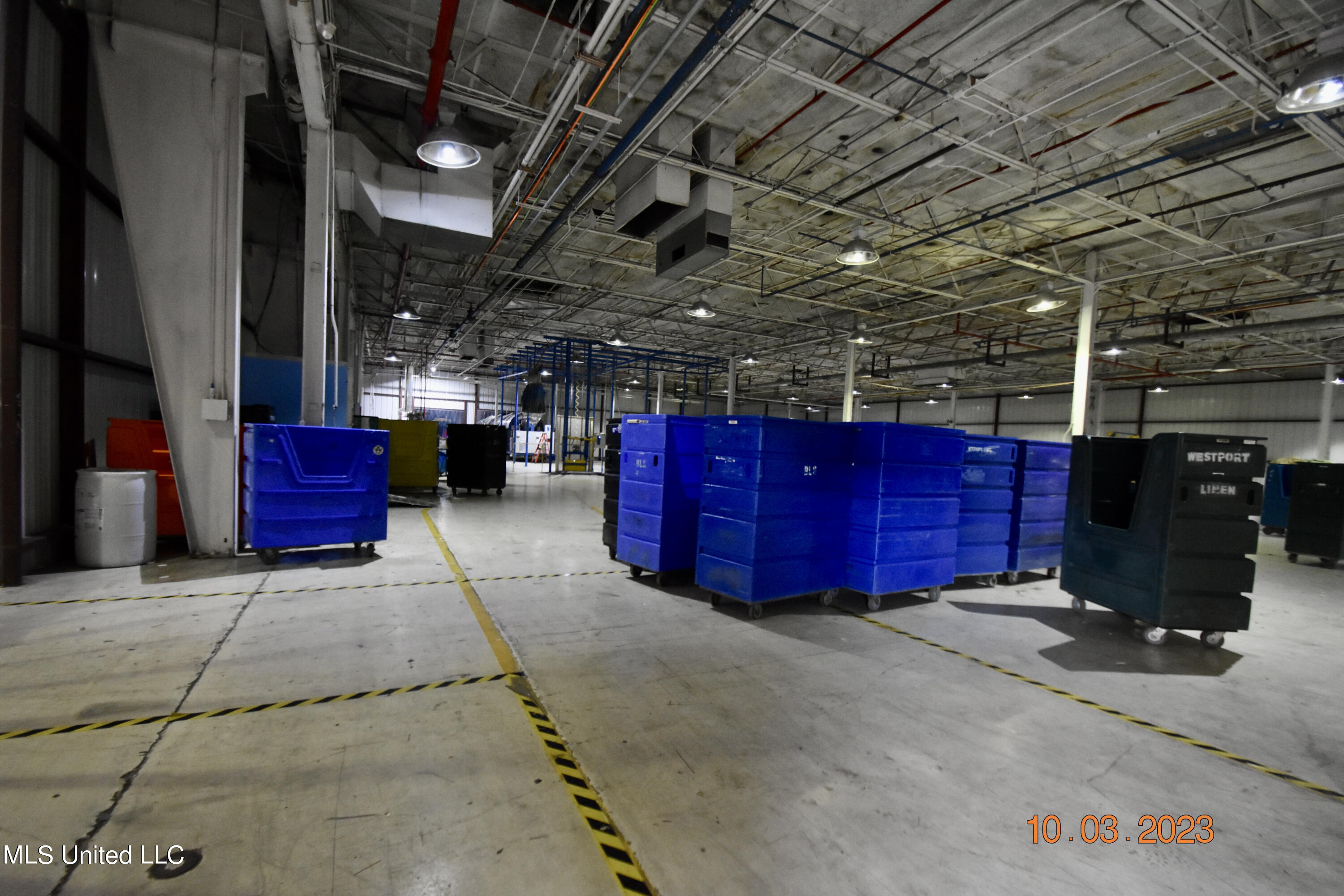 956 N Broadway Street Property Photo 32