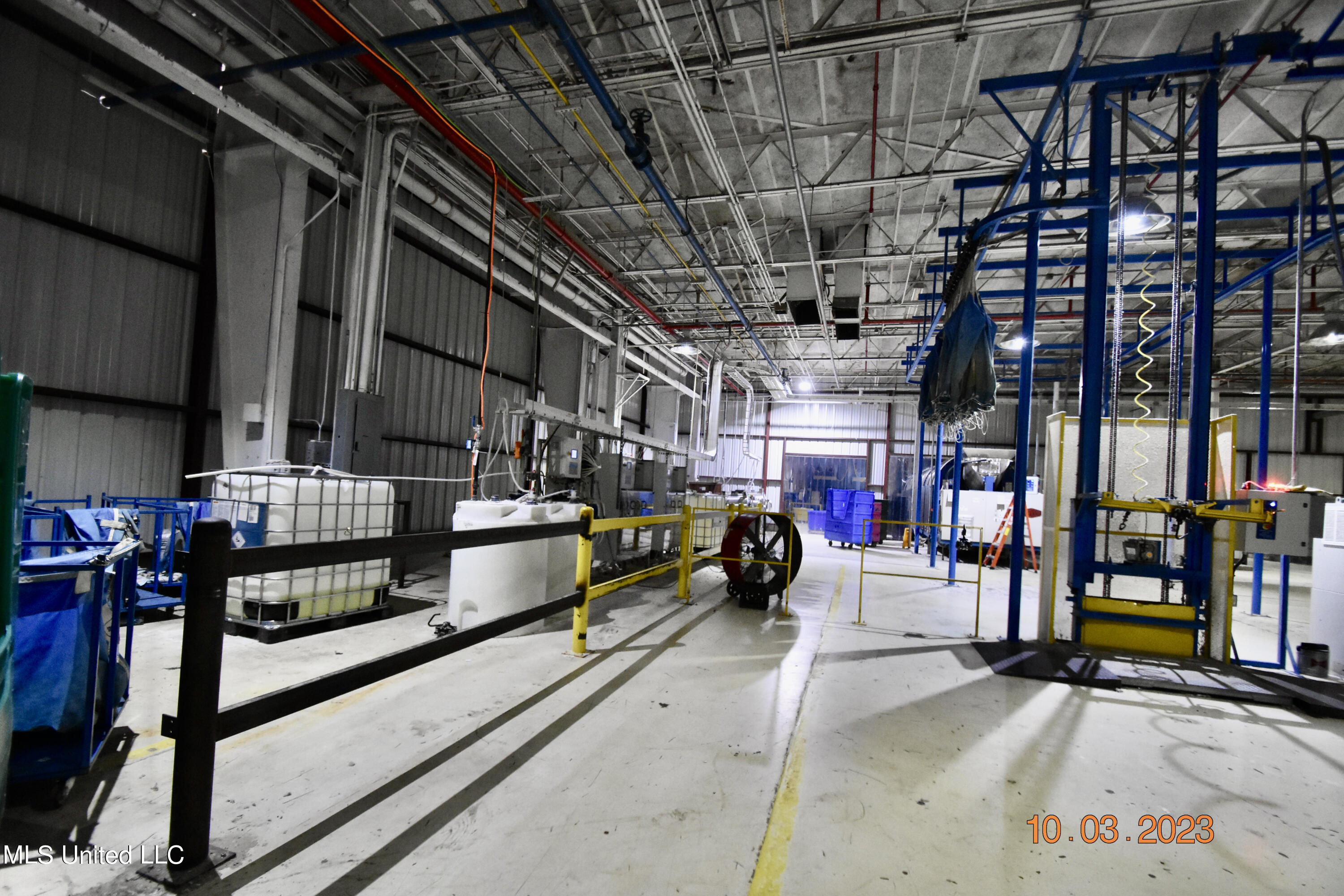 956 N Broadway Street Property Photo 40