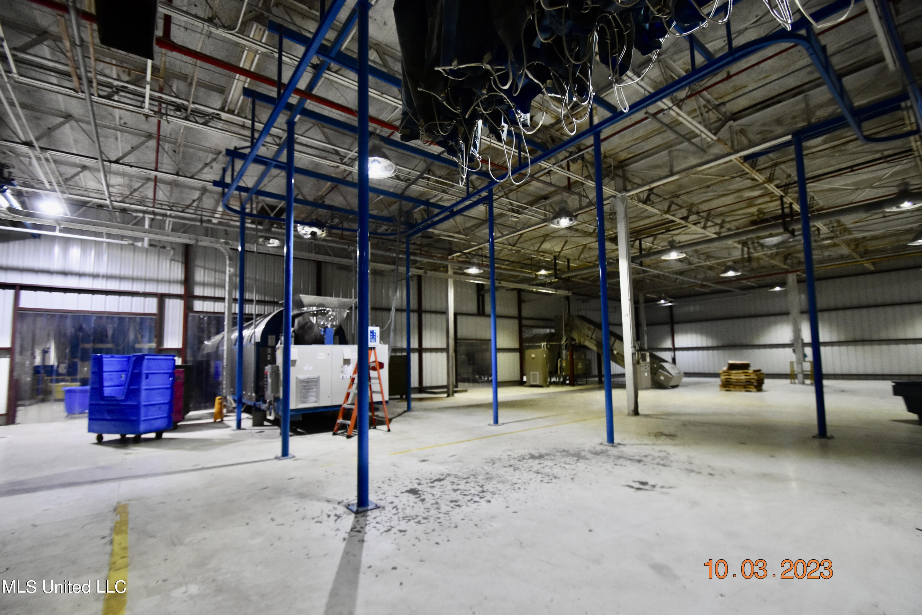 956 N Broadway Street Property Photo 41