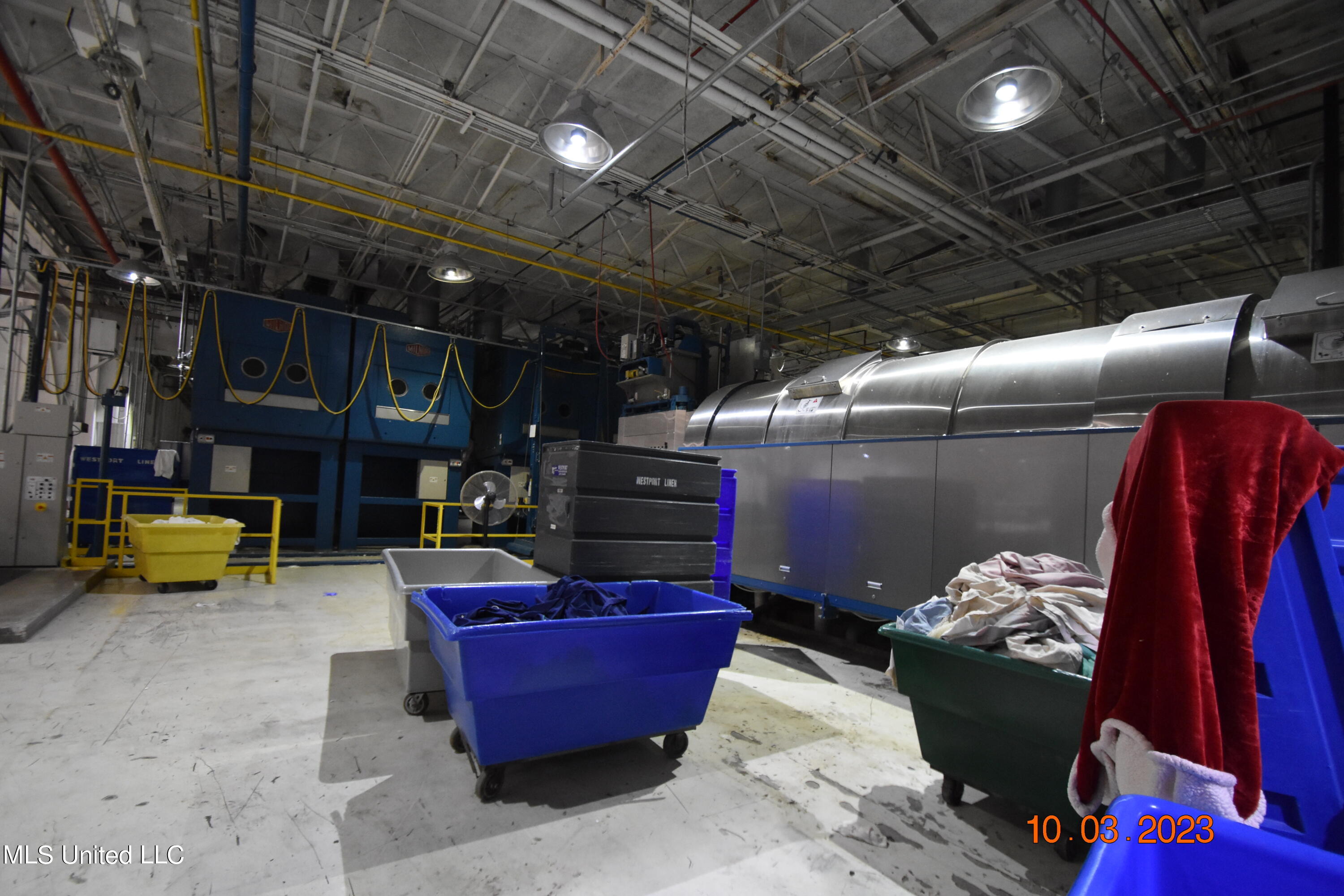 956 N Broadway Street Property Photo 43