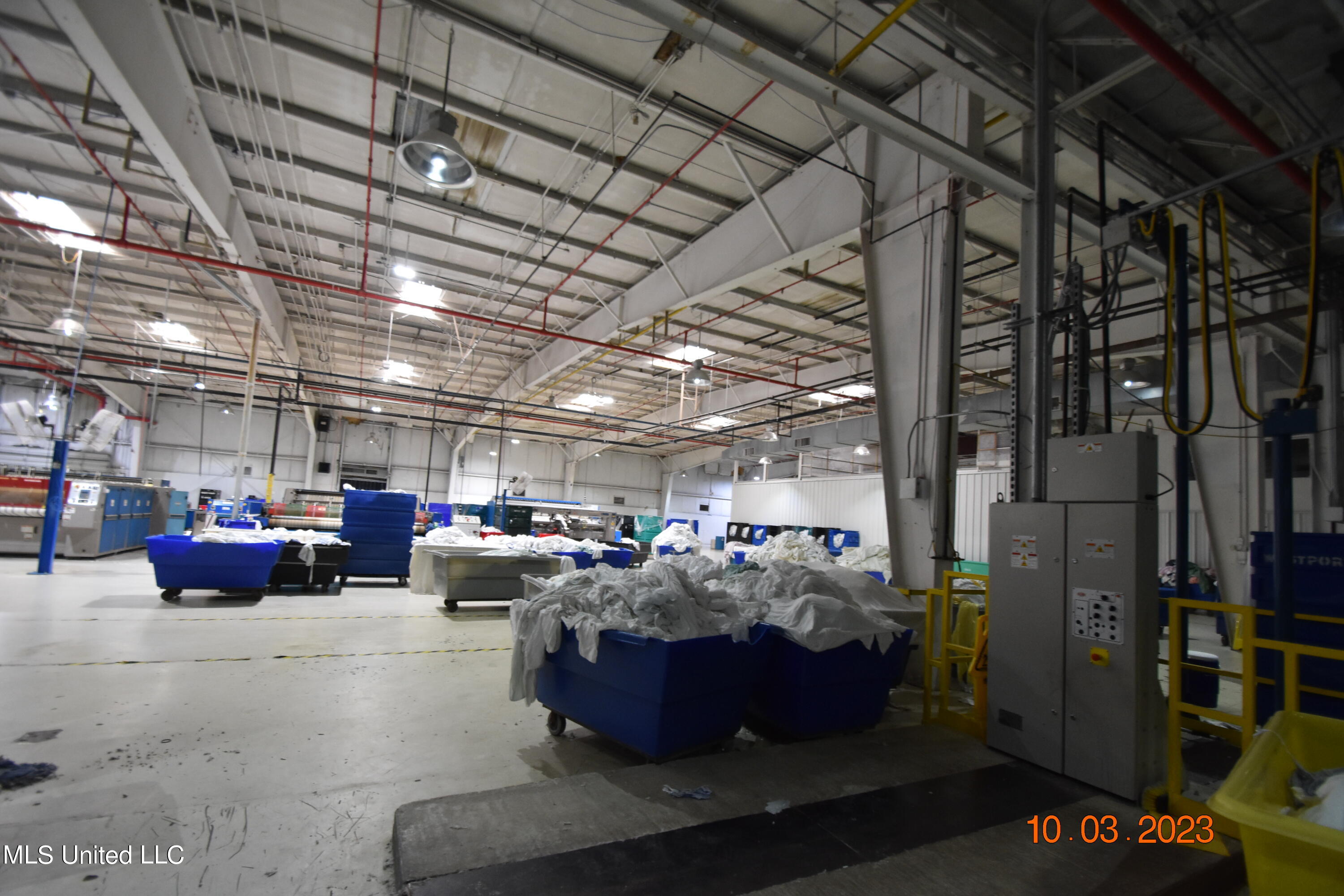 956 N Broadway Street Property Photo 44