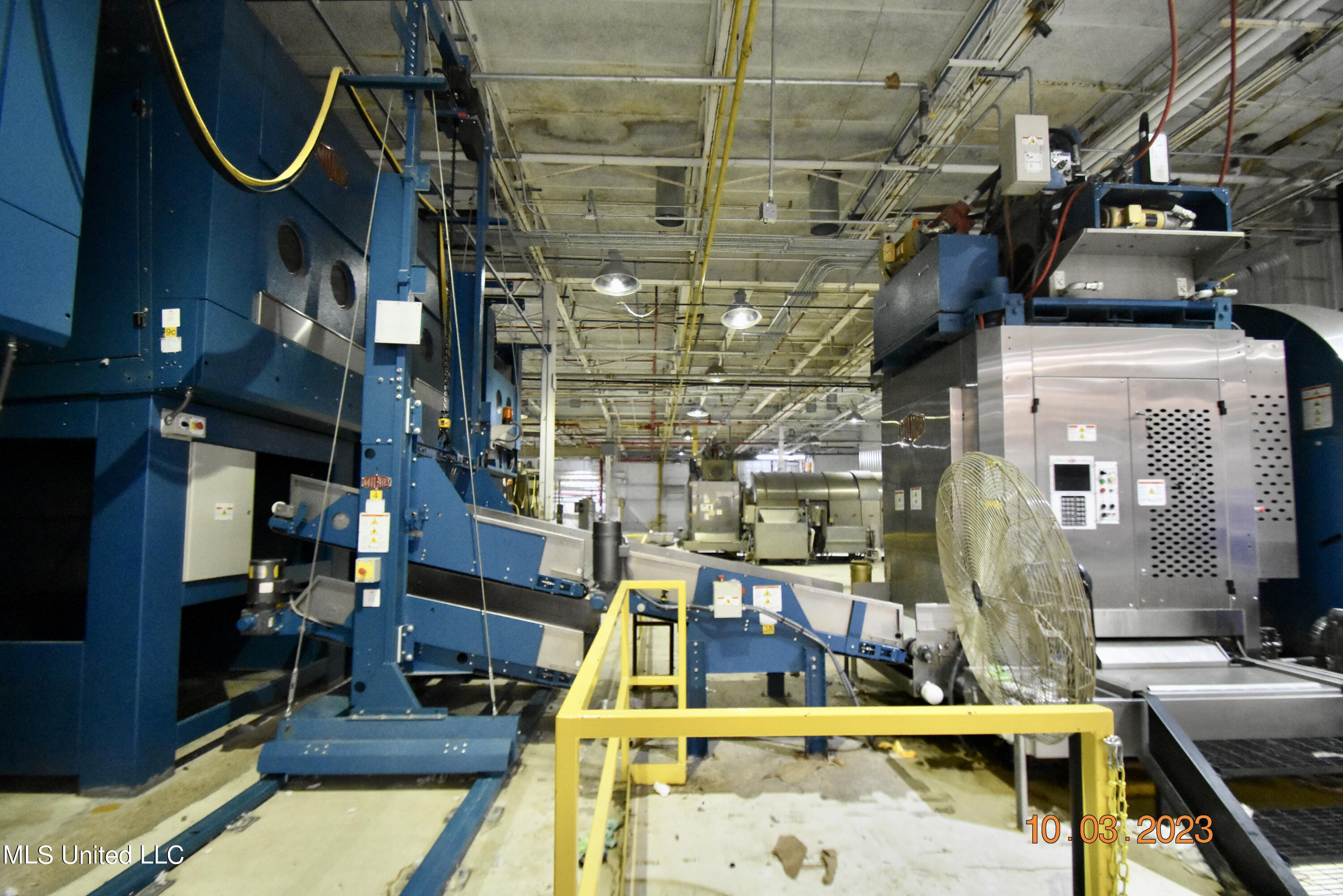 956 N Broadway Street Property Photo 45