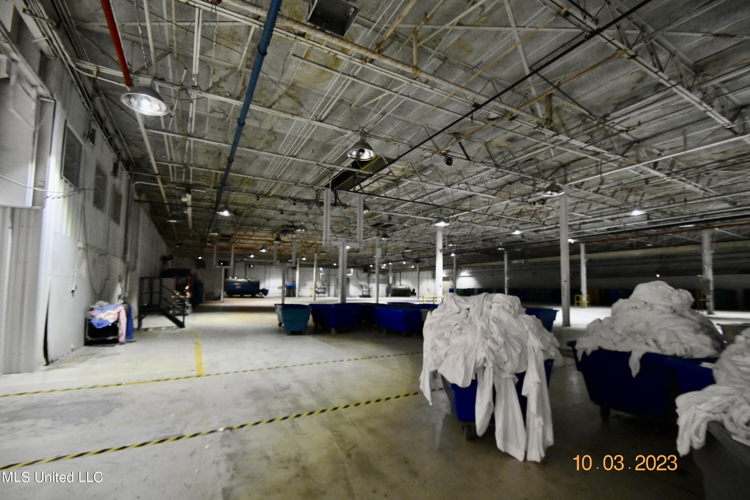 956 N Broadway Street Property Photo 46