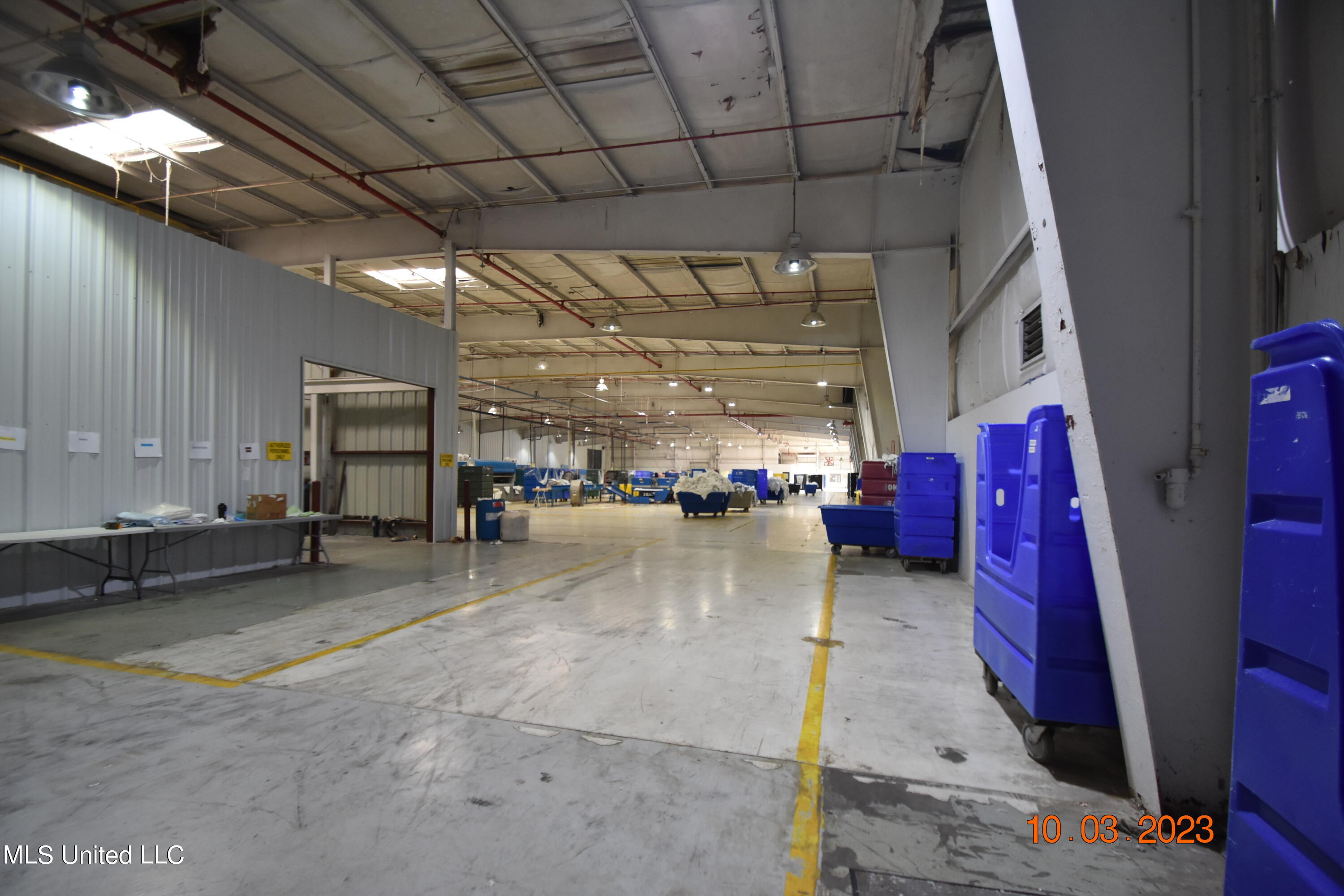 956 N Broadway Street Property Photo 53