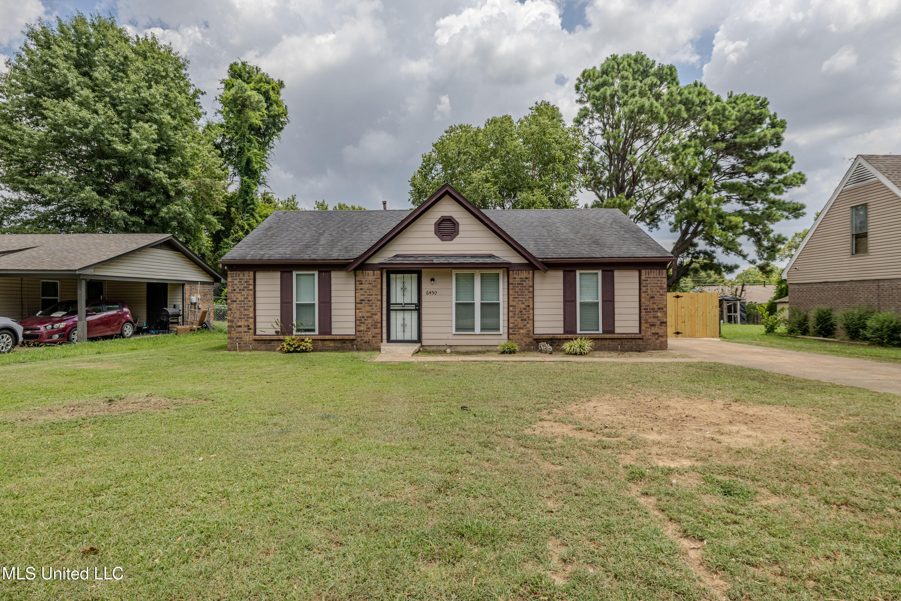 6450 Yorkshire Road Property Photo 1
