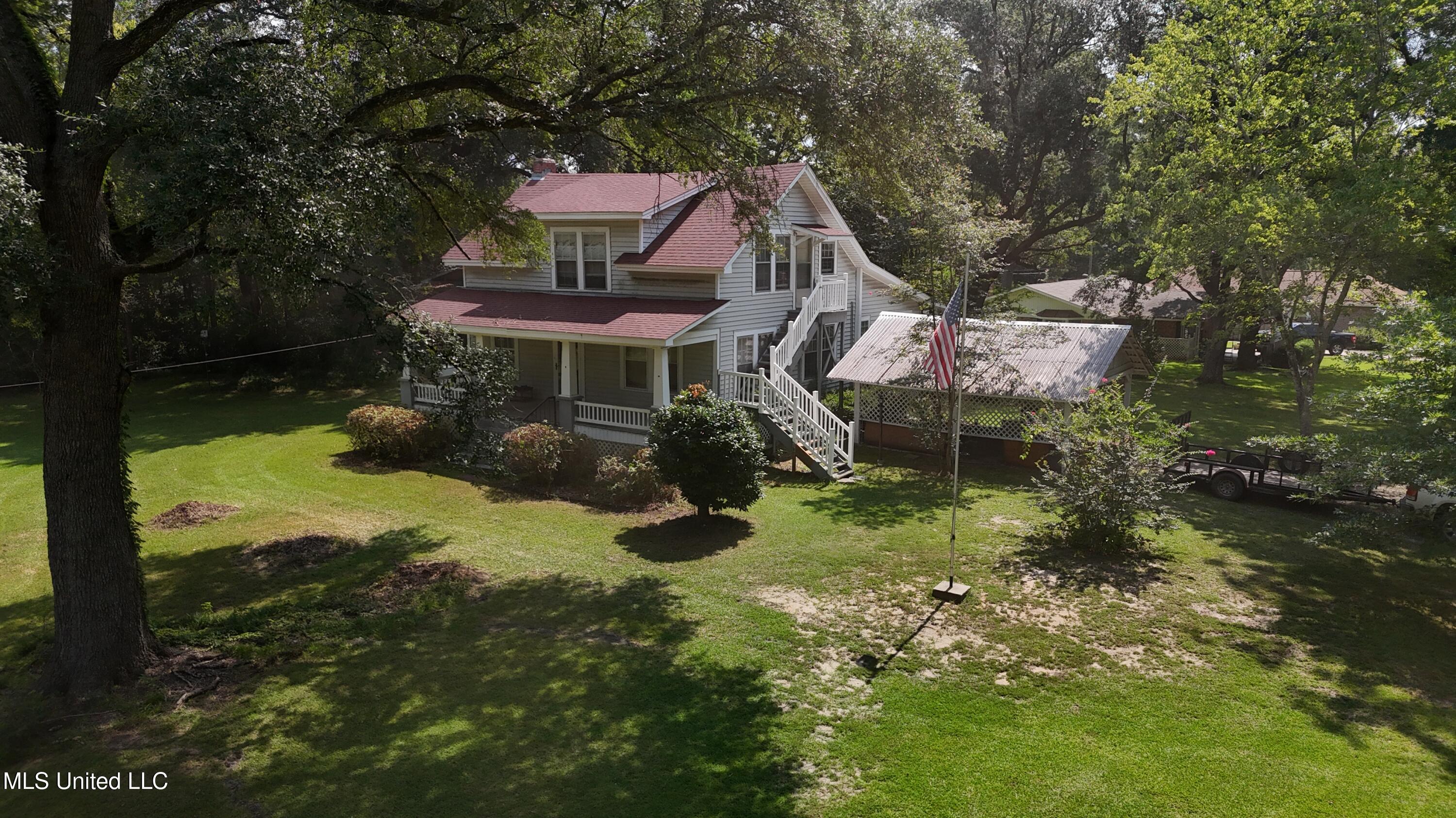 111 Lilly Scott Drive Property Photo 3