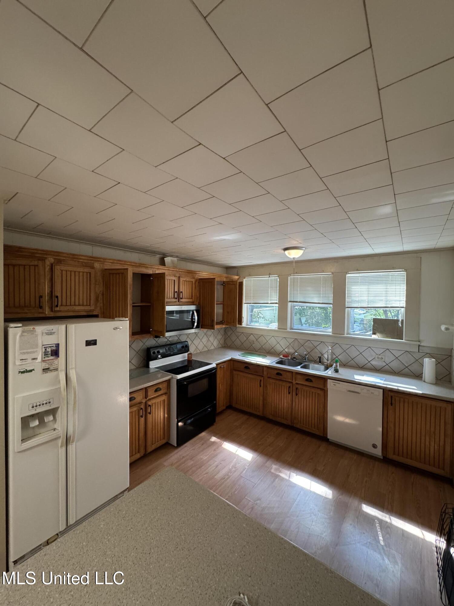 111 Lilly Scott Drive Property Photo 17