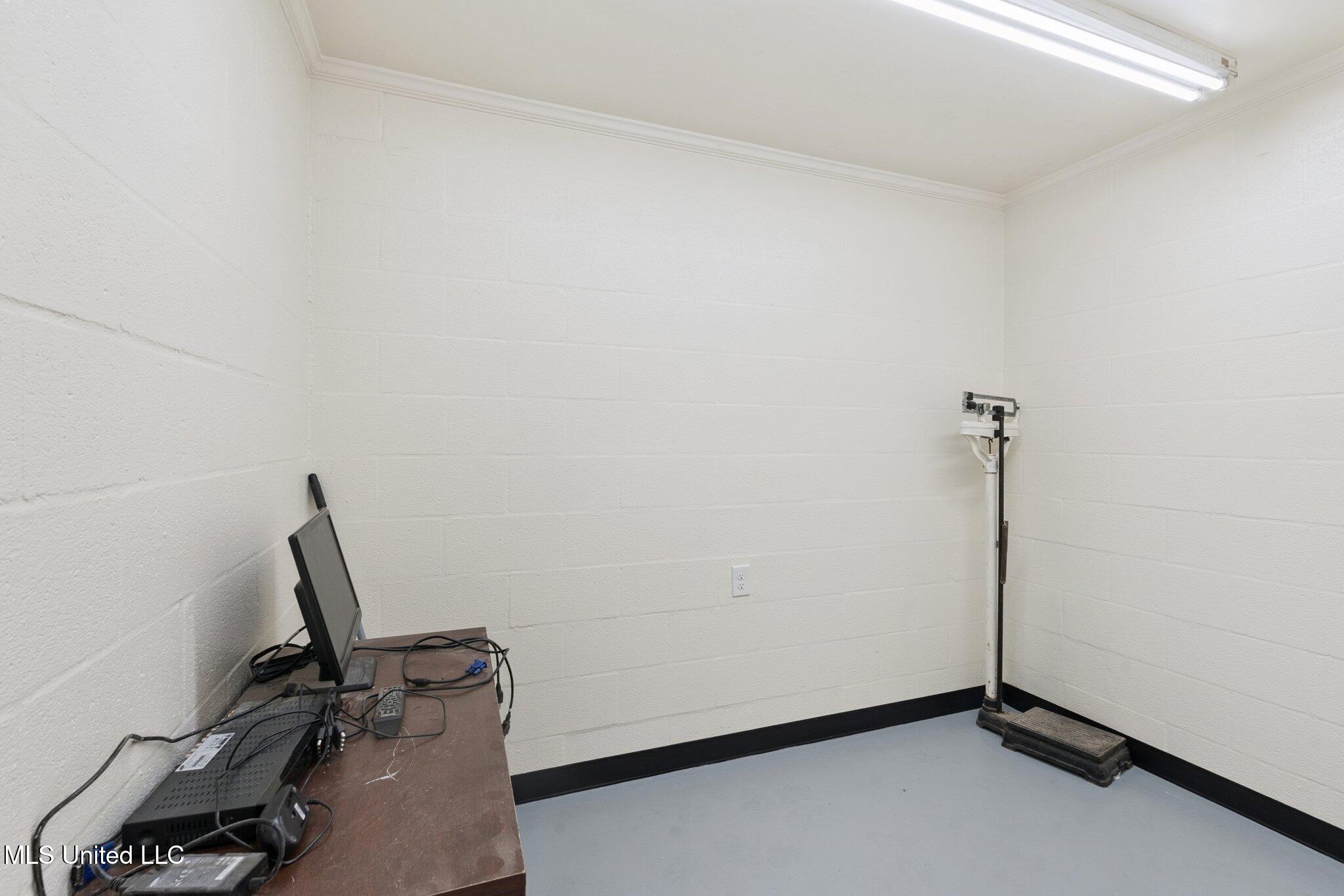 560 Saint John Street Property Photo 10