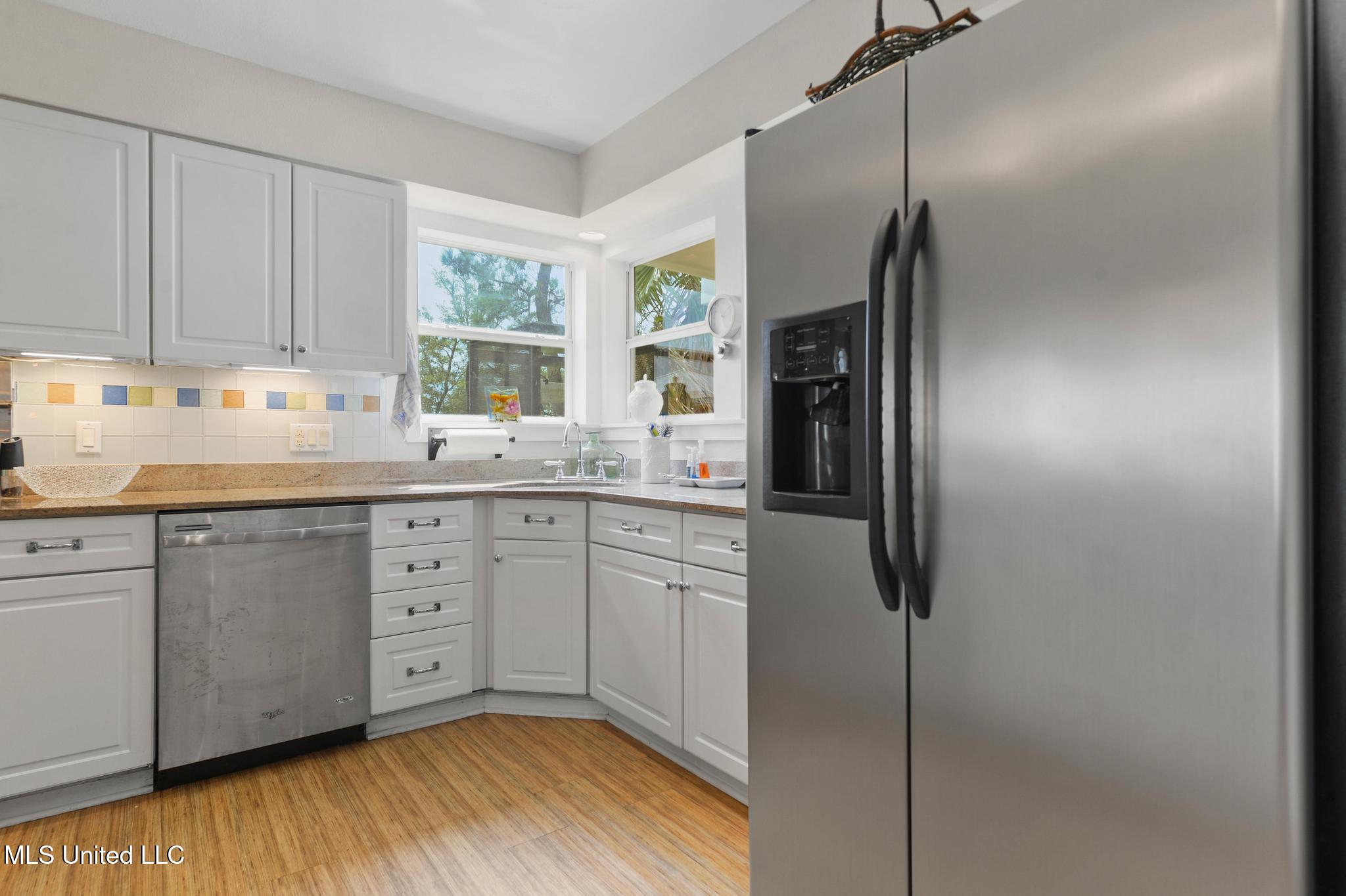 424 Riverview Drive Property Photo 10