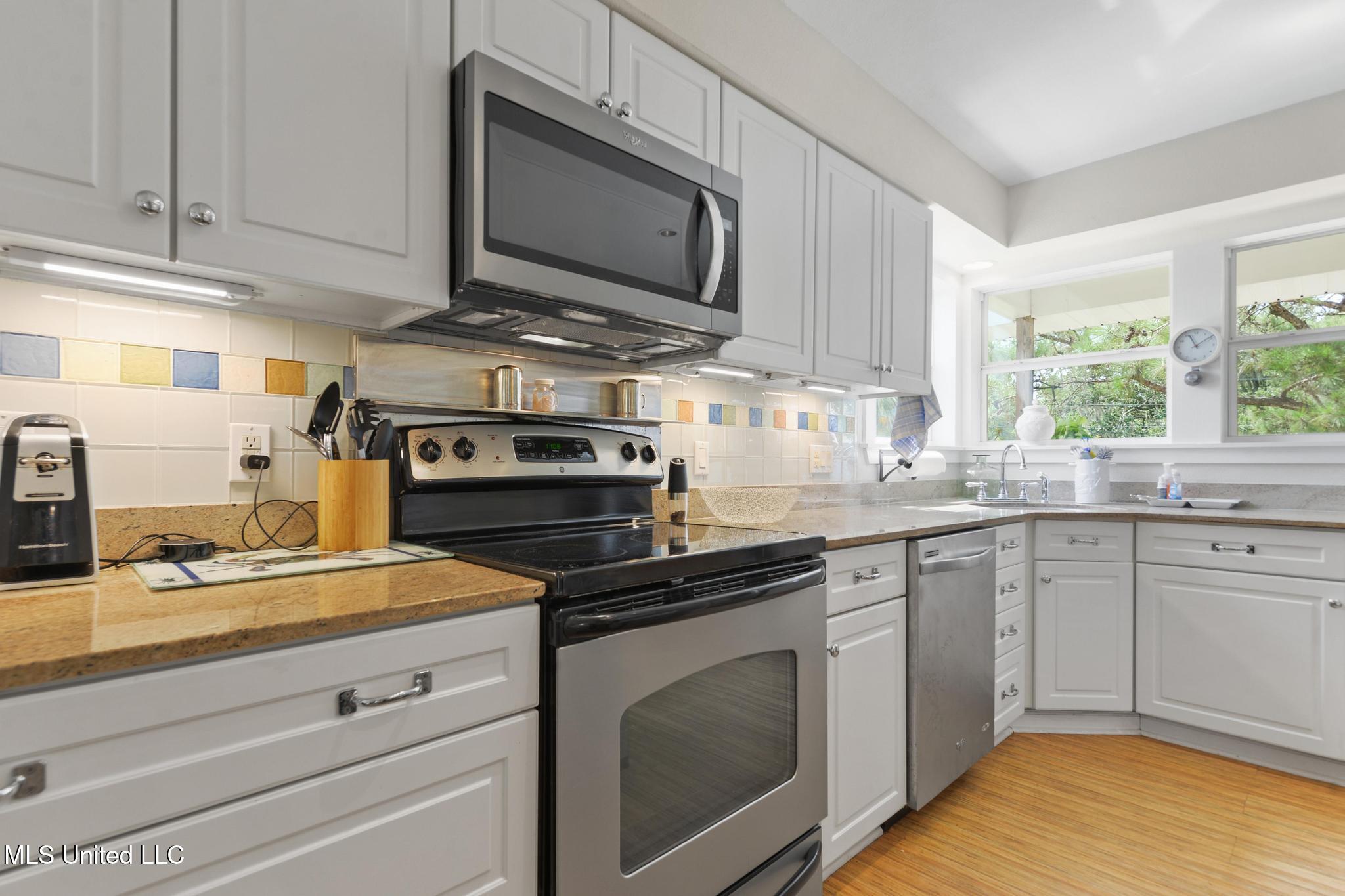 424 Riverview Drive Property Photo 11