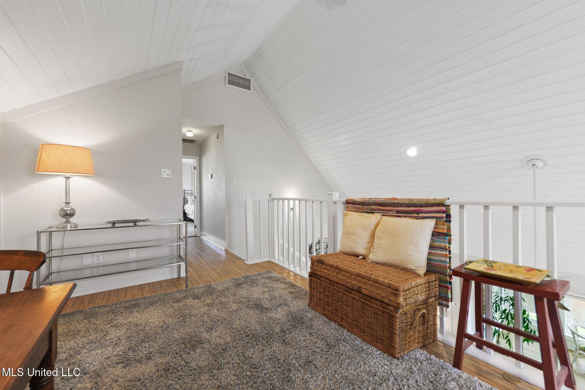 424 Riverview Drive Property Photo 17