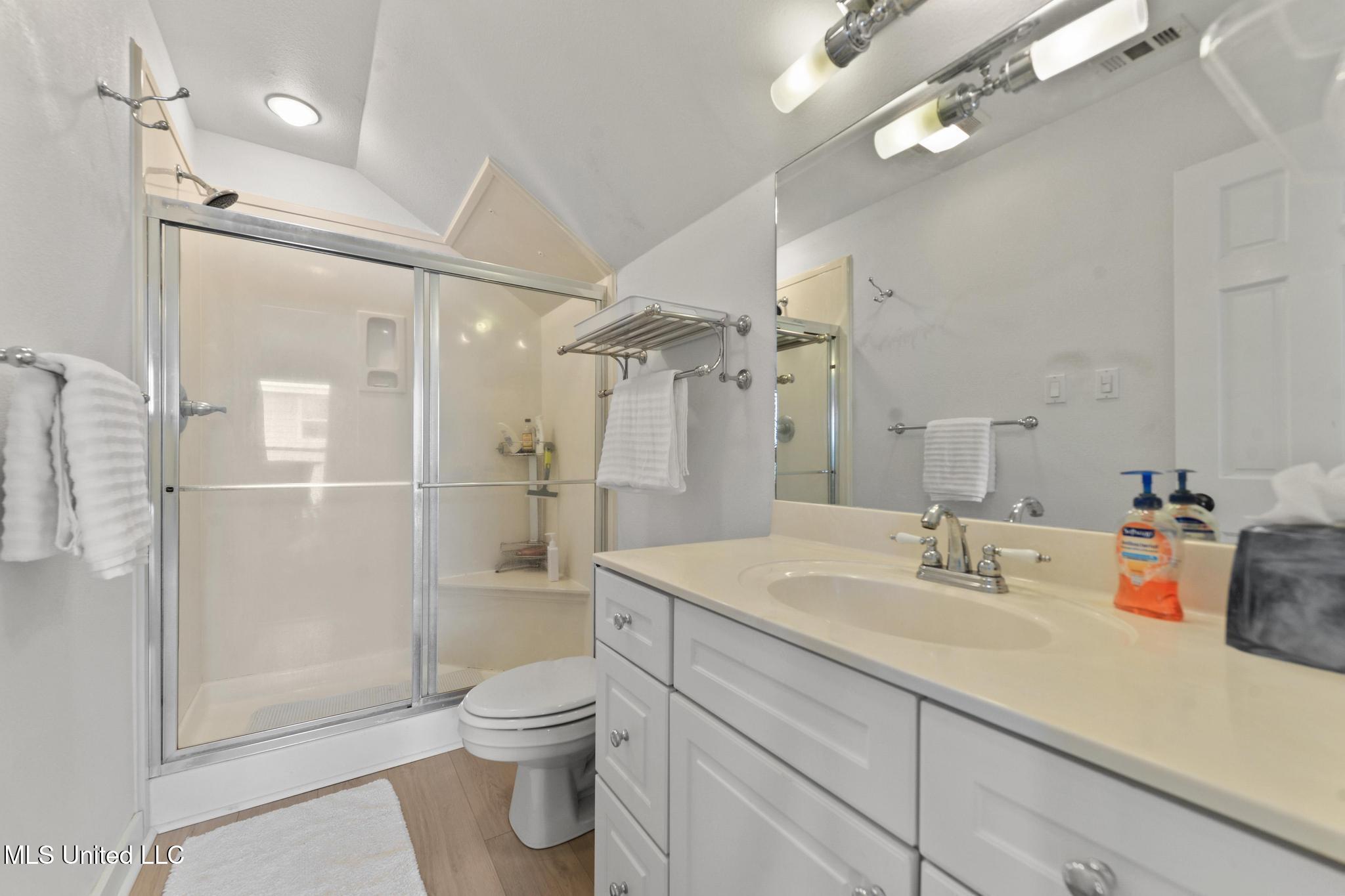 424 Riverview Drive Property Photo 20