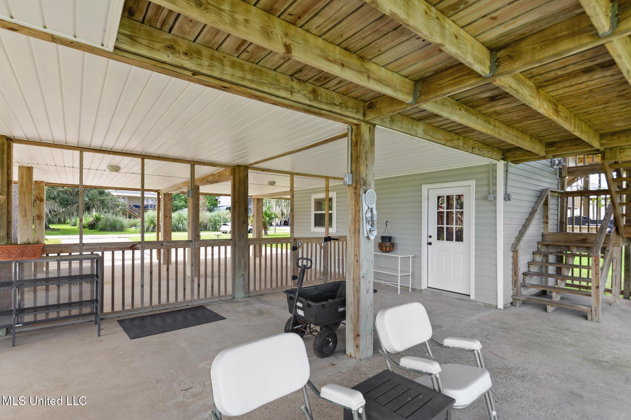 424 Riverview Drive Property Photo 23