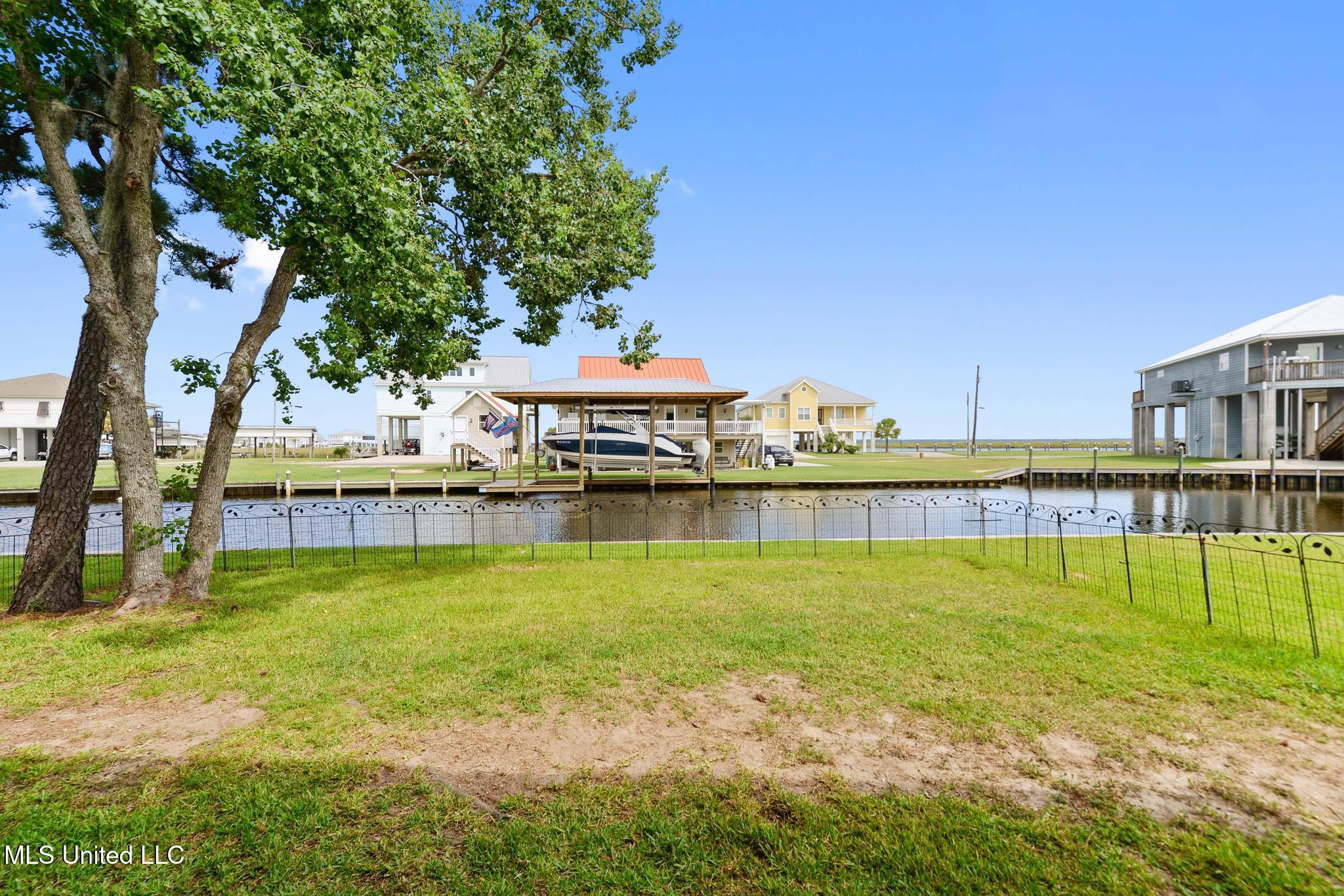 424 Riverview Drive Property Photo 26