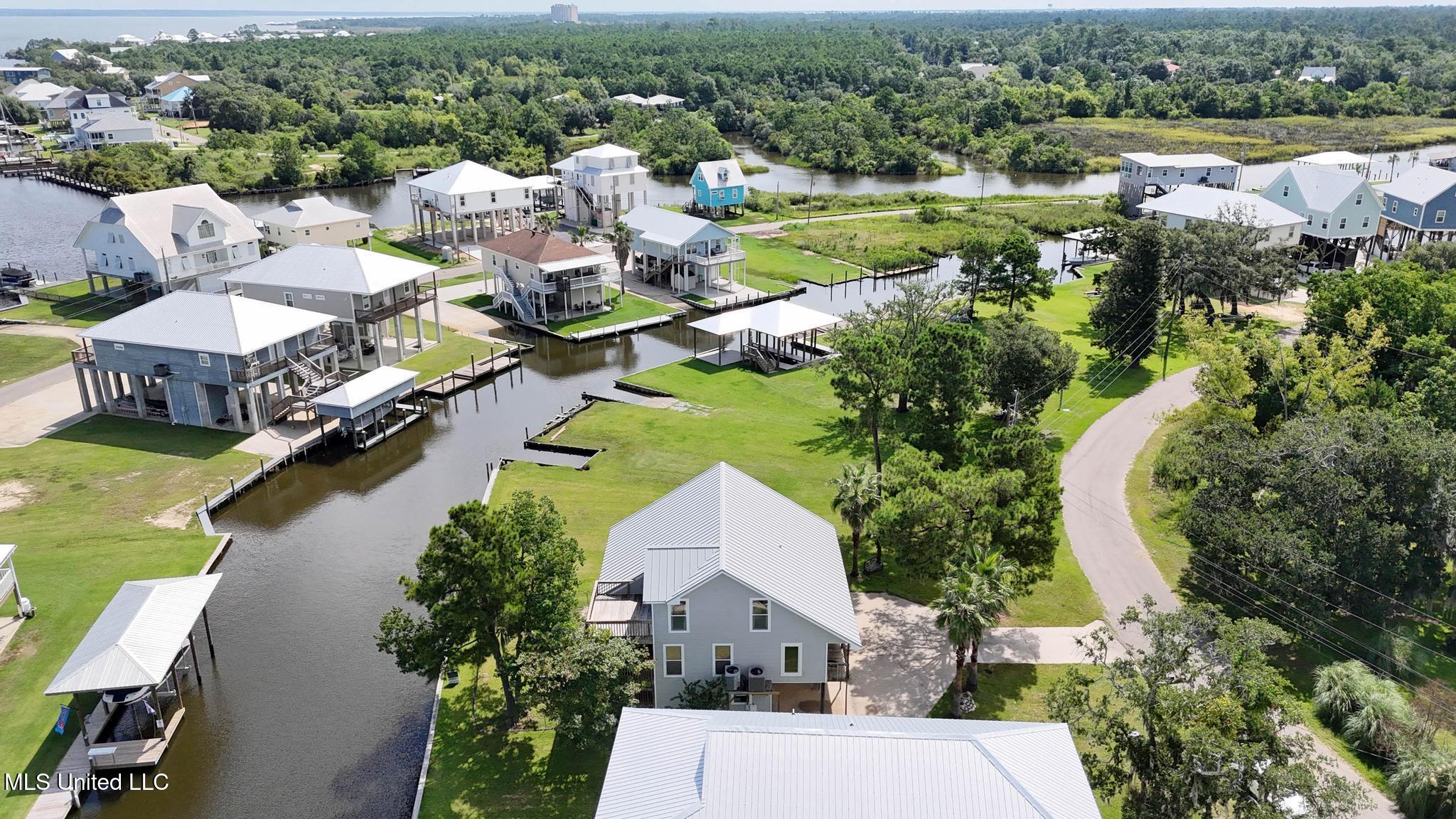 424 Riverview Drive Property Photo 30