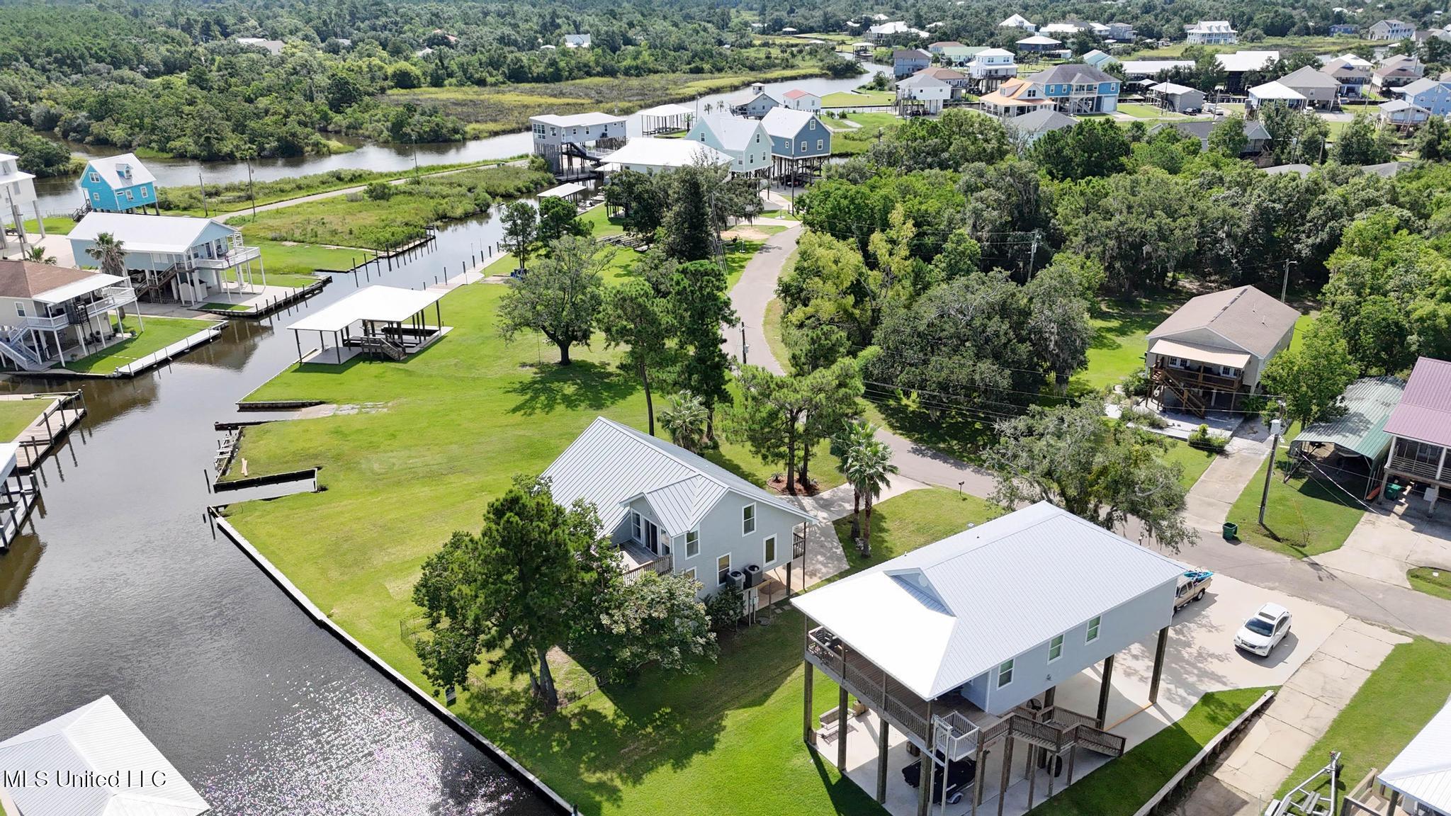 424 Riverview Drive Property Photo 31