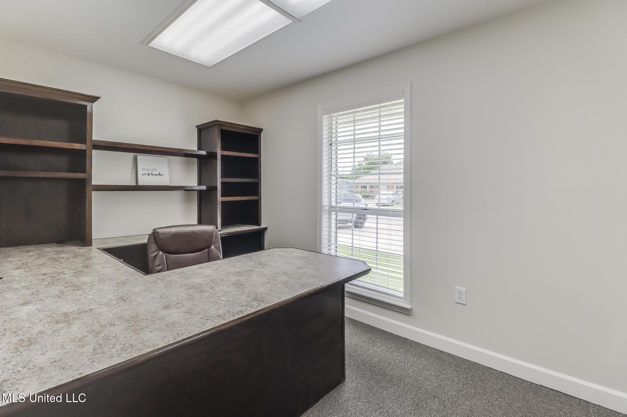 831 Highway 90 Property Photo 10