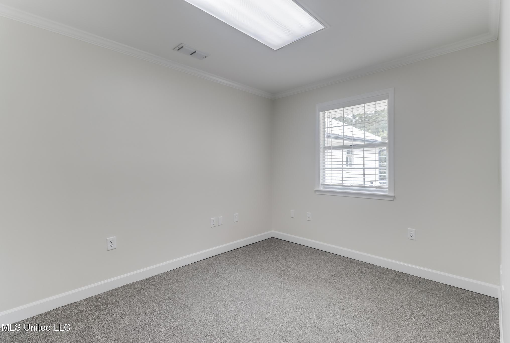 831 Highway 90 Property Photo 14