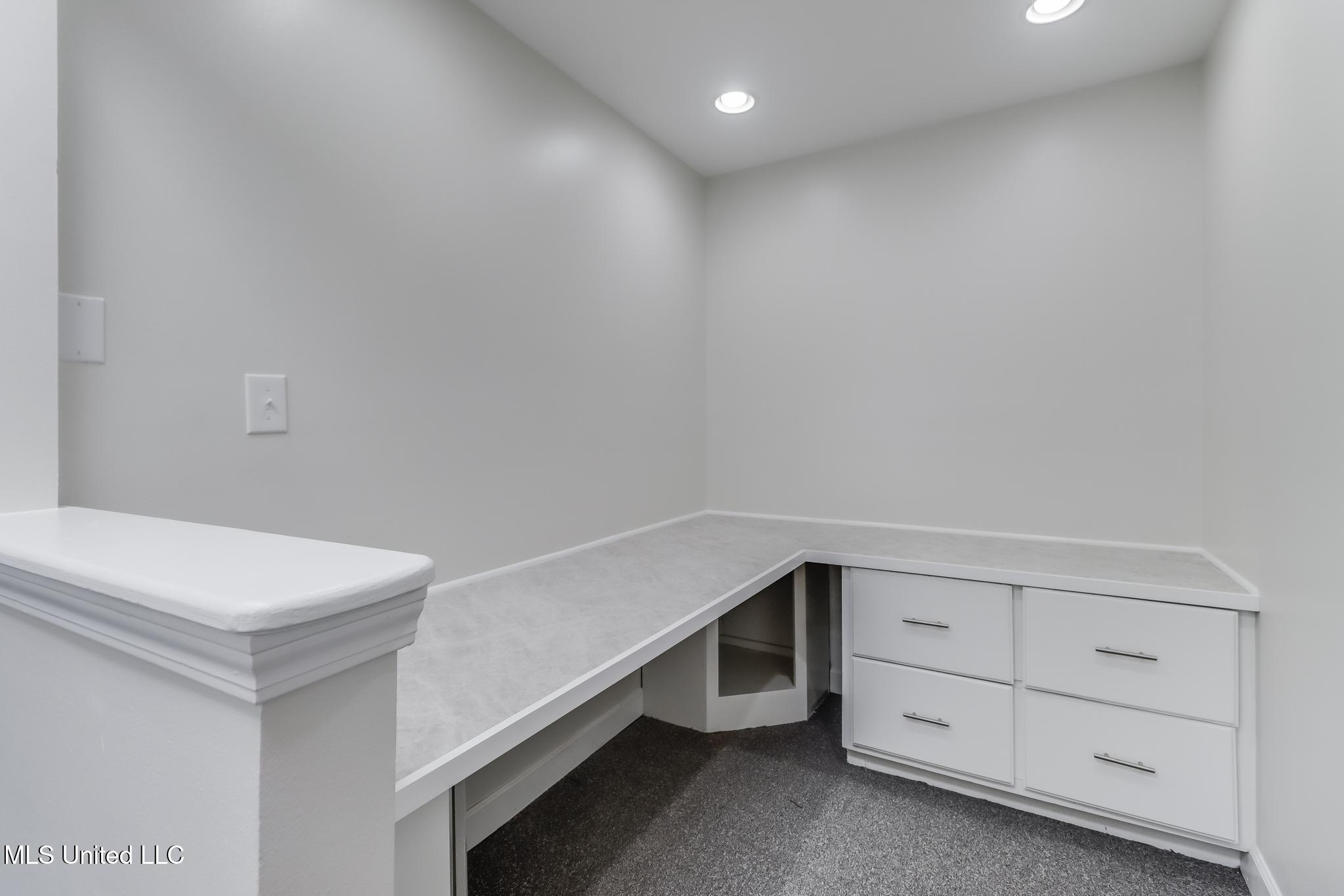 831 Highway 90 Property Photo 16