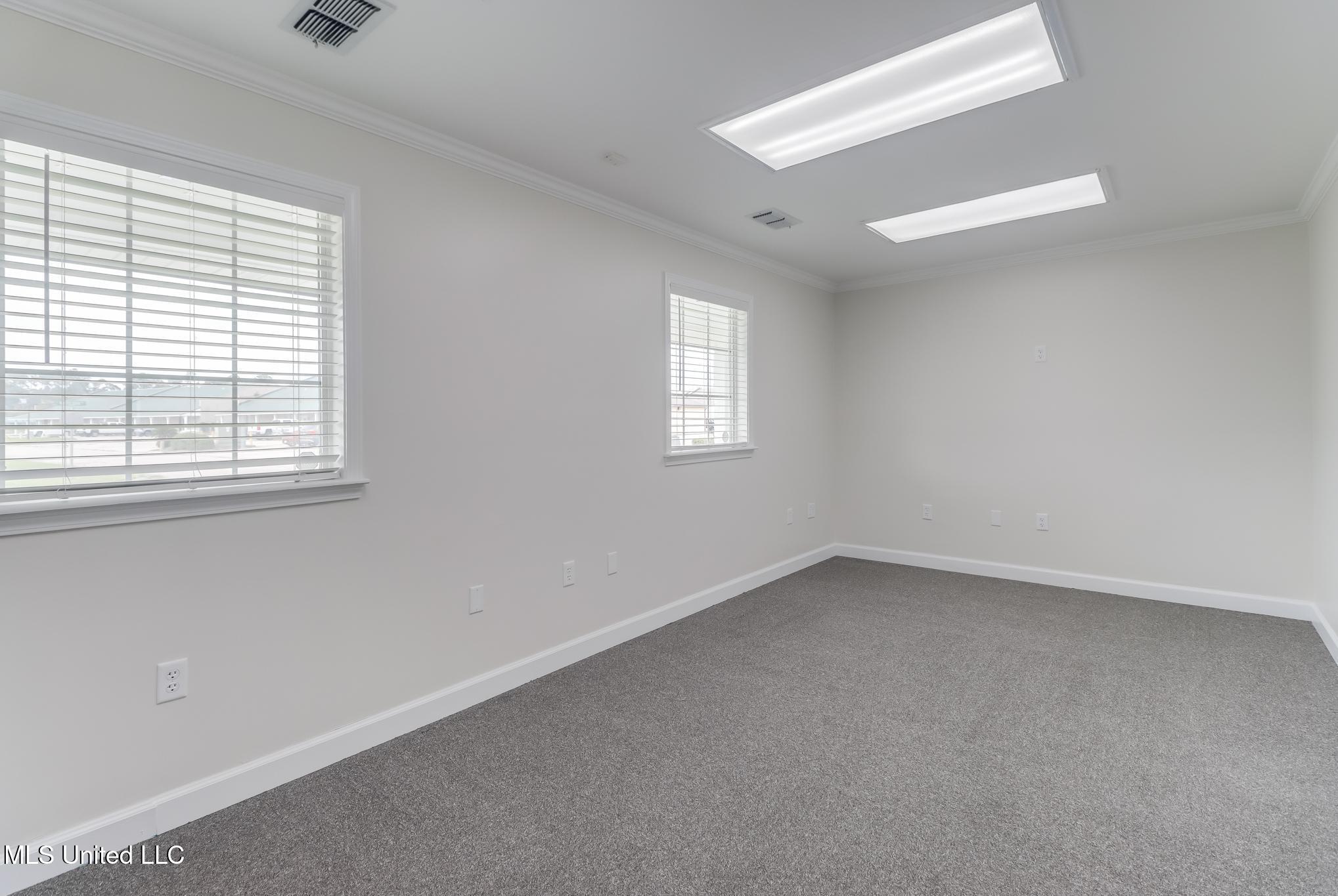 831 Highway 90 Property Photo 17