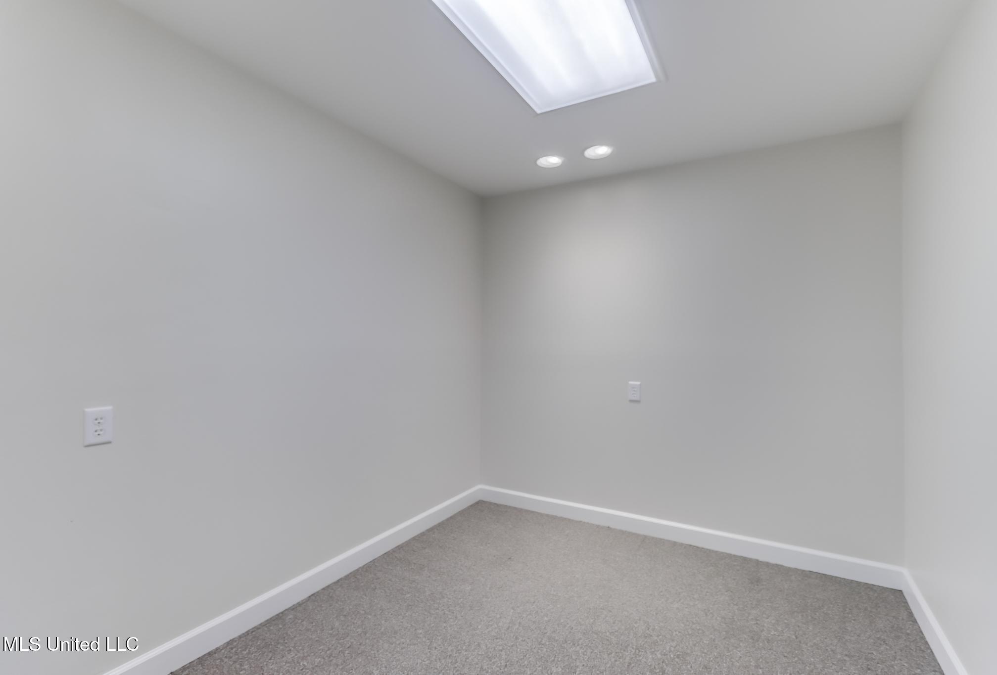 831 Highway 90 Property Photo 18