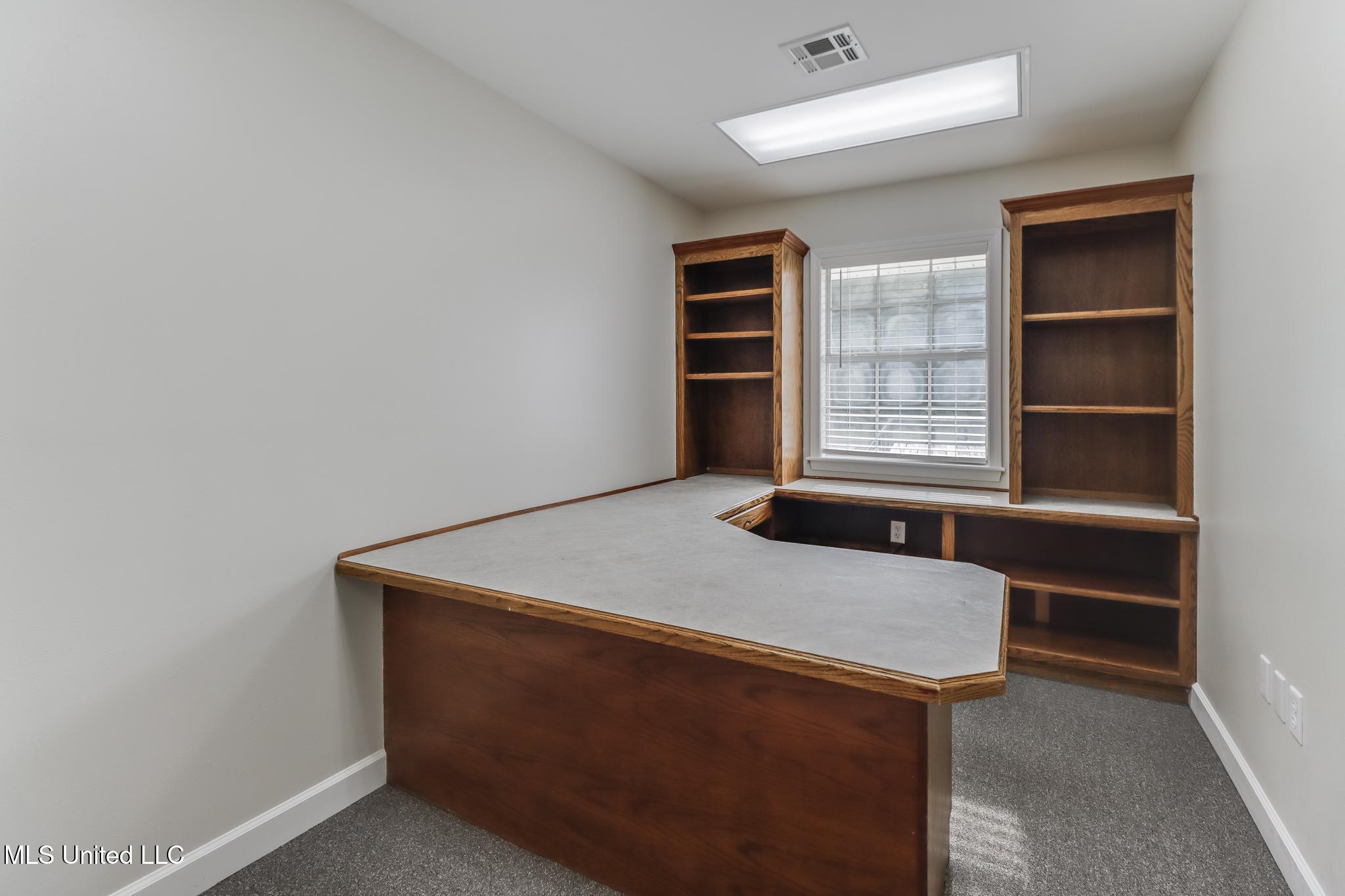 831 Highway 90 Property Photo 24