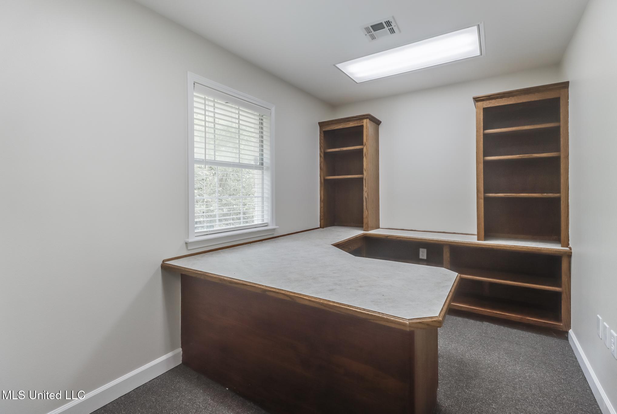 831 Highway 90 Property Photo 27