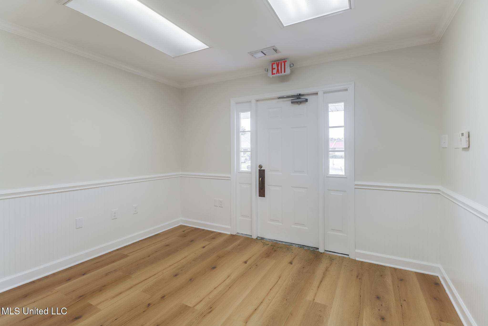 831 Highway 90 Property Photo 29