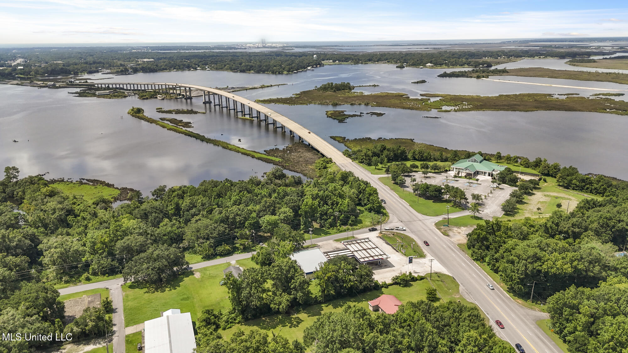 3916 Dutch Bayou Road Property Photo 2