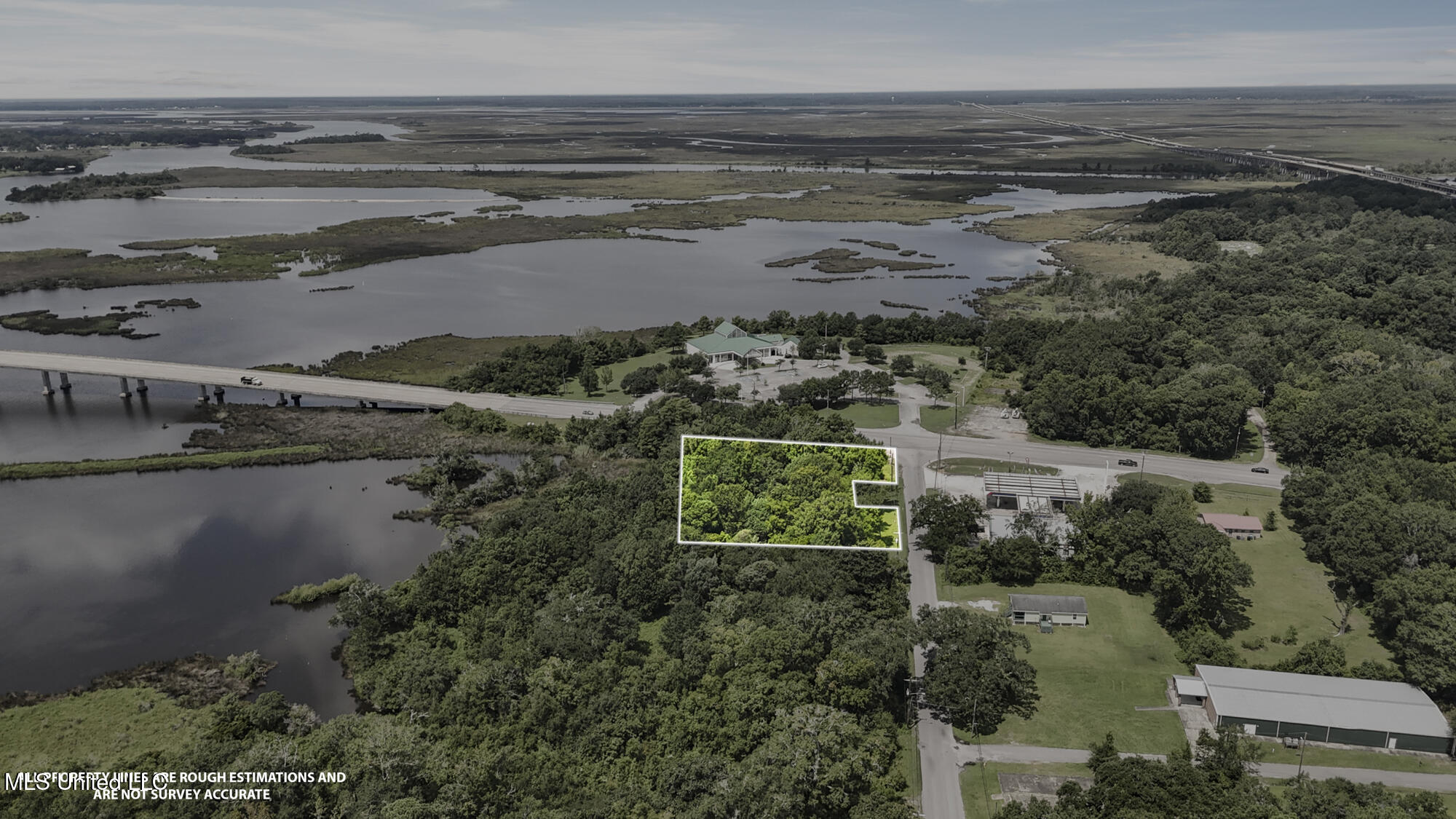 3916 Dutch Bayou Road Property Photo 3