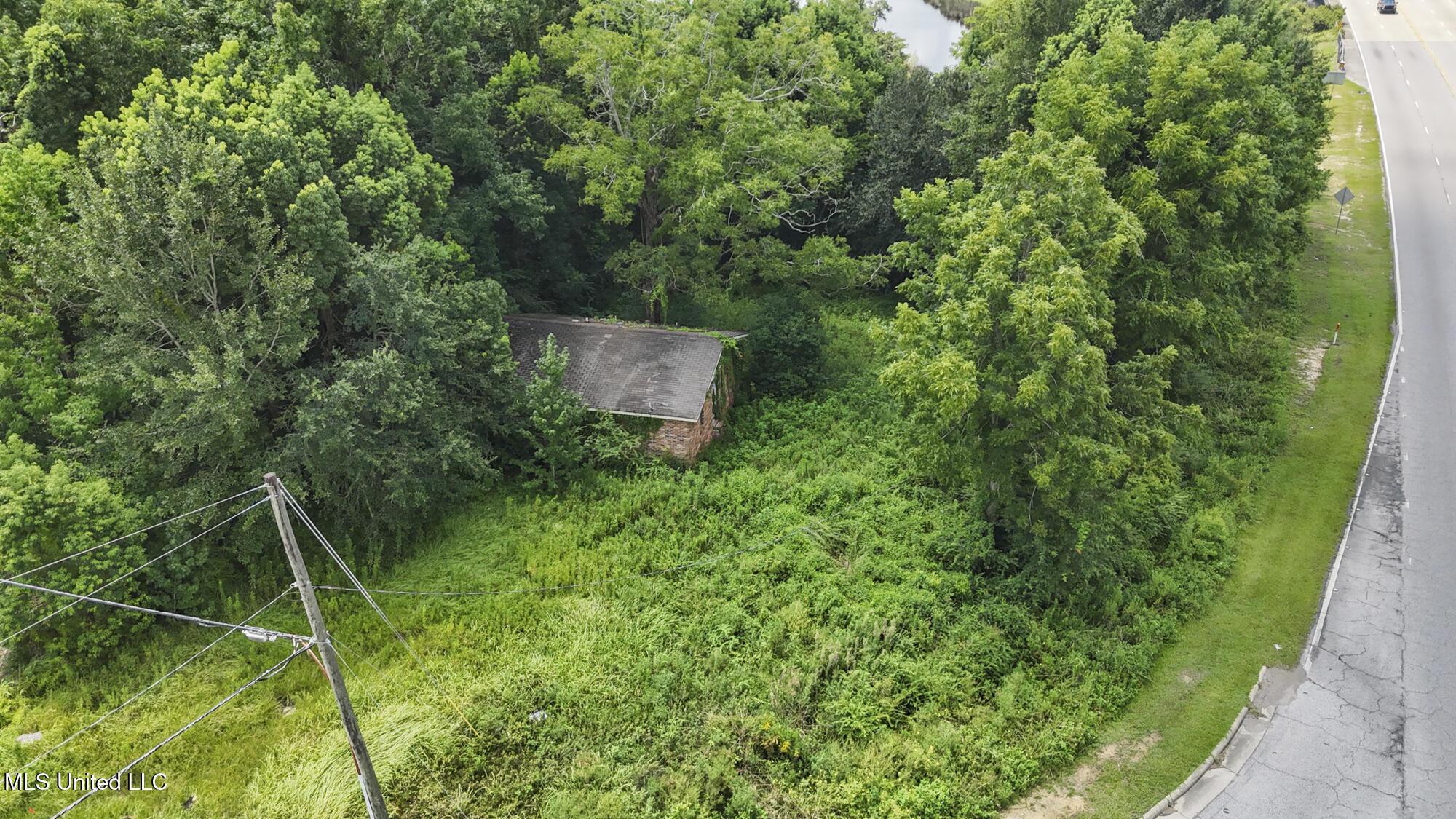 3916 Dutch Bayou Road Property Photo 5