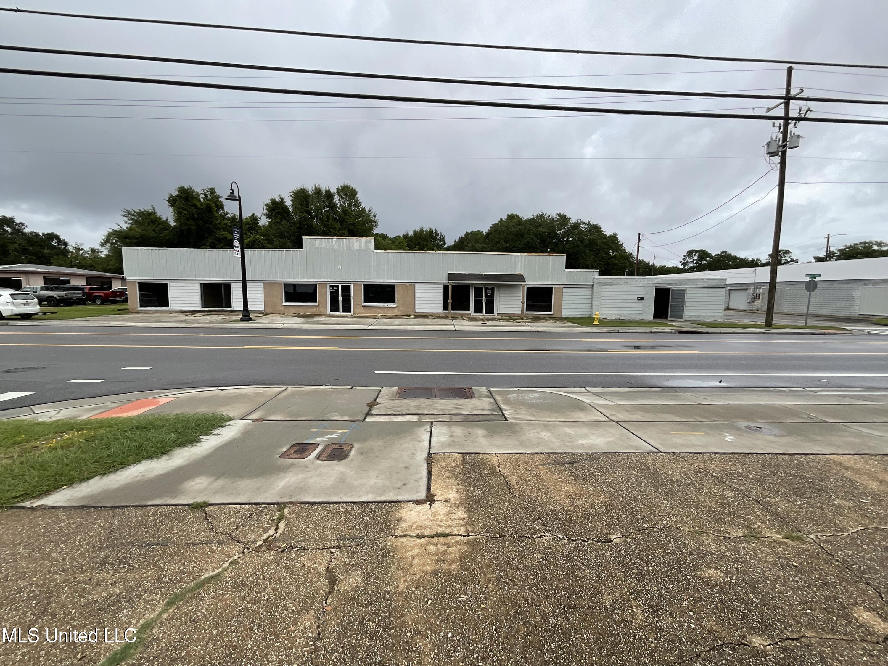 1201 Ingalls Avenue Property Photo 1