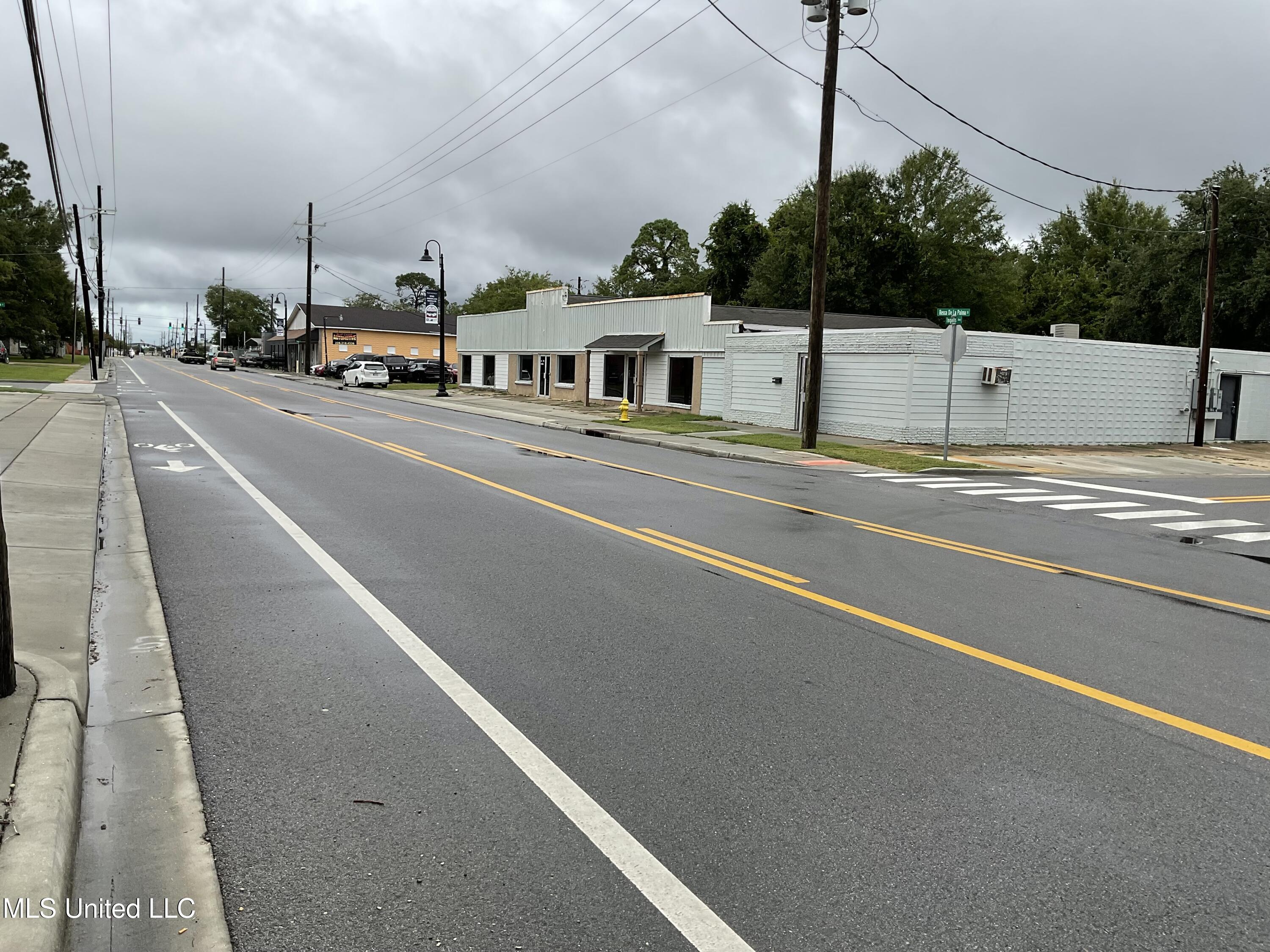 1201 Ingalls Avenue Property Photo 3